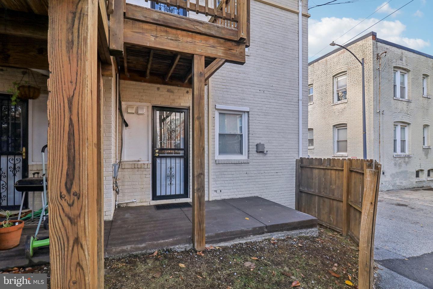 22 17TH ST SE, WASHINGTON, District Of Columbia 20003, 1 Bedroom Bedrooms, ,1 BathroomBathrooms,Residential,For sale,22 17TH ST SE,DCDC2169062 MLS # DCDC2169062