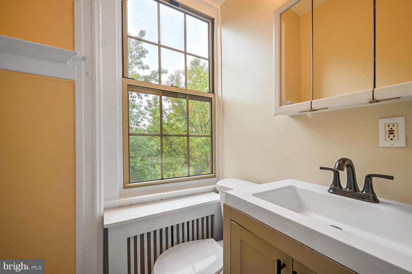 2854 CONNECTICUT AVE NW #40, WASHINGTON, District Of Columbia 20008, 2 Bedrooms Bedrooms, ,1 BathroomBathrooms,Residential,For sale,2854 CONNECTICUT AVE NW #40,DCDC2169388 MLS # DCDC2169388