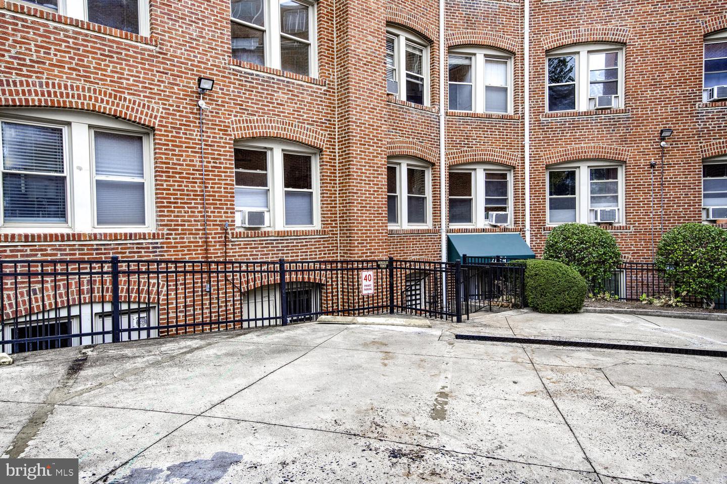 2854 CONNECTICUT AVE NW #40, WASHINGTON, District Of Columbia 20008, 2 Bedrooms Bedrooms, ,1 BathroomBathrooms,Residential,For sale,2854 CONNECTICUT AVE NW #40,DCDC2169388 MLS # DCDC2169388