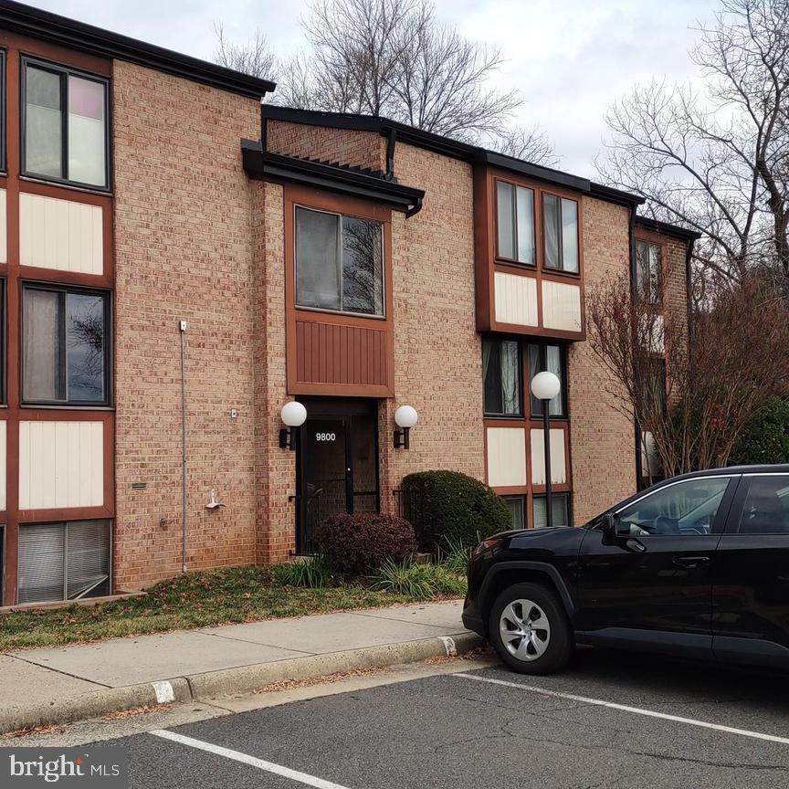 9800 KINGSBRIDGE DR #2, FAIRFAX, Virginia 22031, 3 Bedrooms Bedrooms, ,2 BathroomsBathrooms,Residential,For sale,9800 KINGSBRIDGE DR #2,VAFX2211650 MLS # VAFX2211650