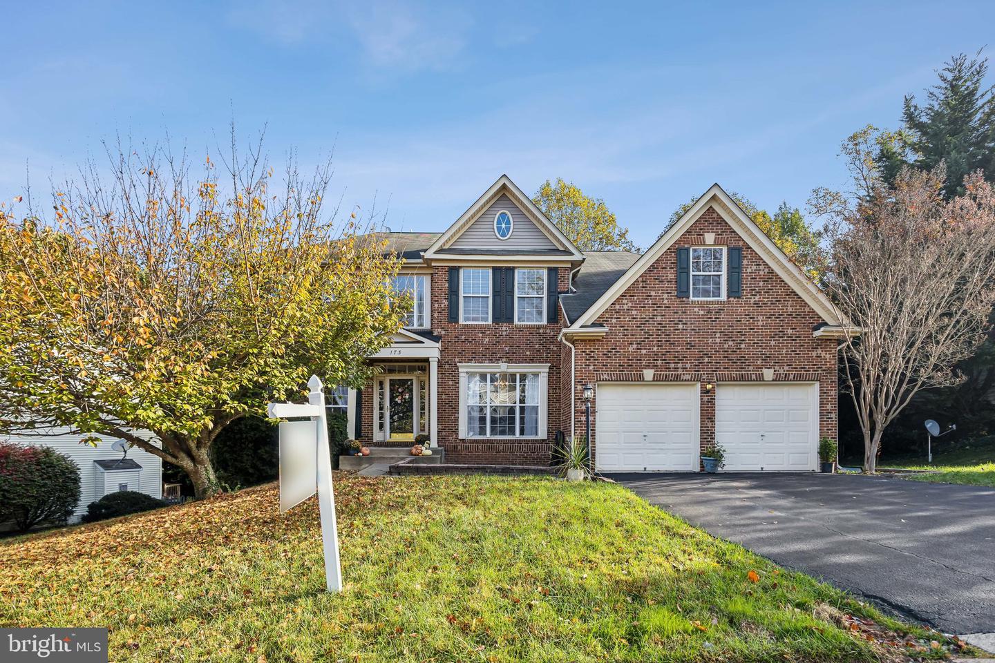 173 AUTUMN WIND CT, WARRENTON, Virginia 20186, 5 Bedrooms Bedrooms, ,5 BathroomsBathrooms,Residential,For sale,173 AUTUMN WIND CT,VAFQ2014786 MLS # VAFQ2014786