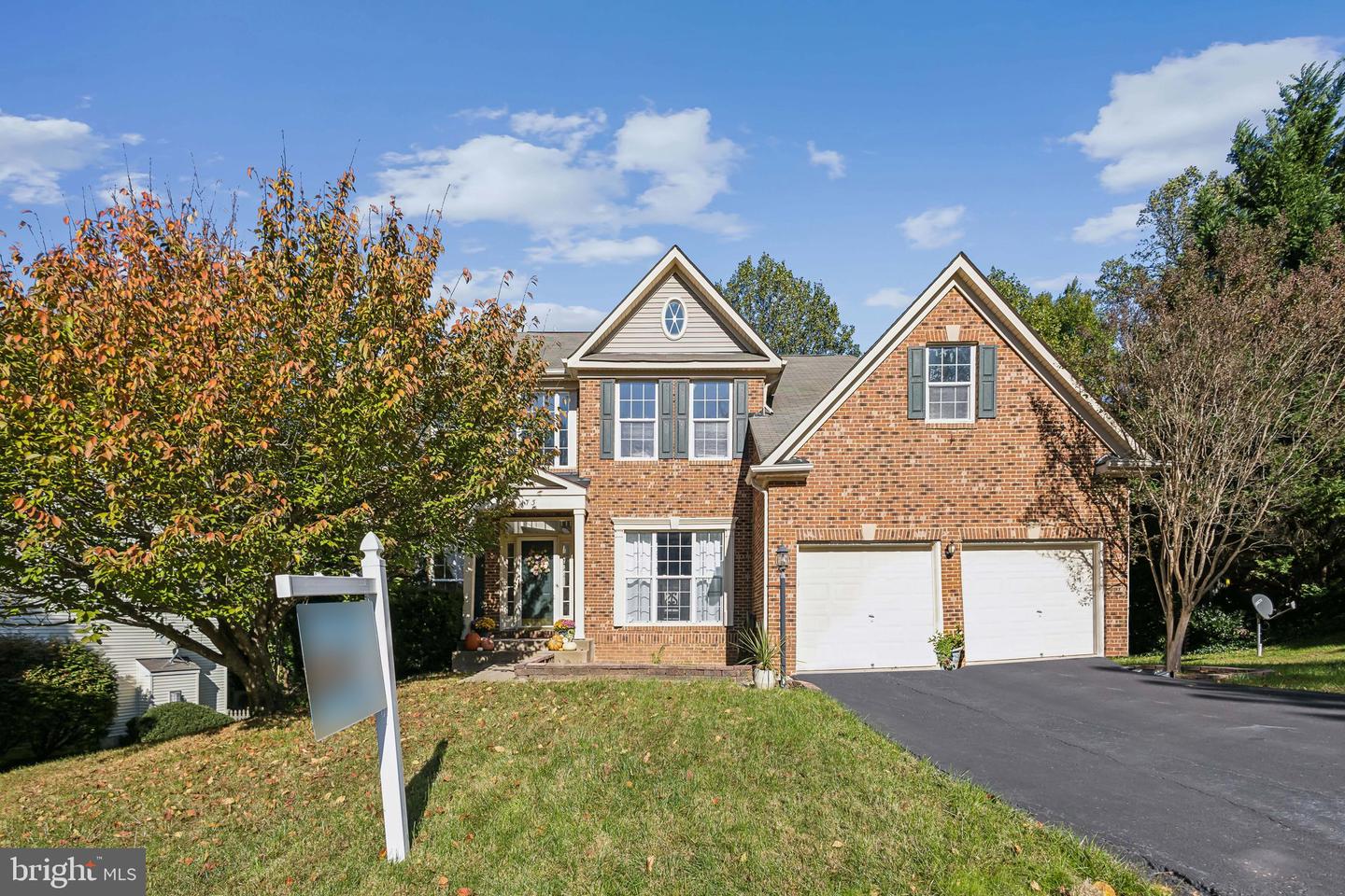 173 AUTUMN WIND CT, WARRENTON, Virginia 20186, 5 Bedrooms Bedrooms, ,5 BathroomsBathrooms,Residential,For sale,173 AUTUMN WIND CT,VAFQ2014786 MLS # VAFQ2014786