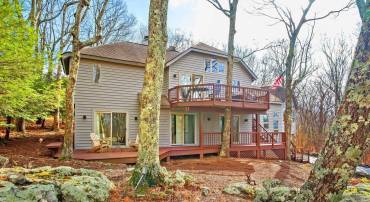 315 DEVILS KNOB LOOP, WINTERGREEN RESORT, Virginia 22967, 3 Bedrooms Bedrooms, ,3 BathroomsBathrooms,Residential,For sale,315 DEVILS KNOB LOOP,659032 MLS # 659032