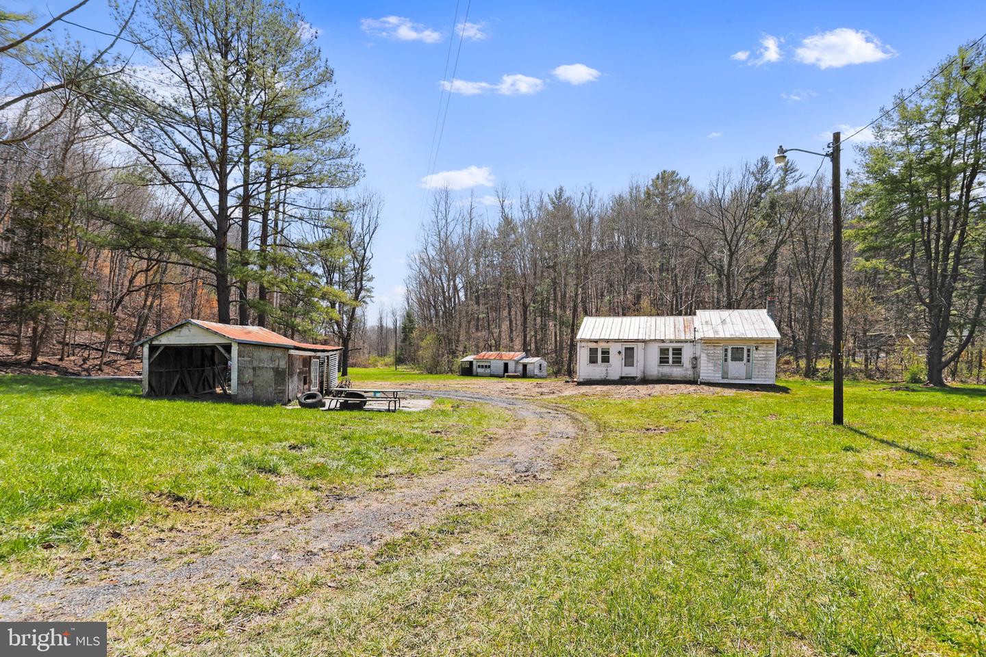 887 GAP RD, STRASBURG, Virginia 22657, 3 Bedrooms Bedrooms, ,1 BathroomBathrooms,Residential,For sale,887 GAP RD,VASH2009804 MLS # VASH2009804