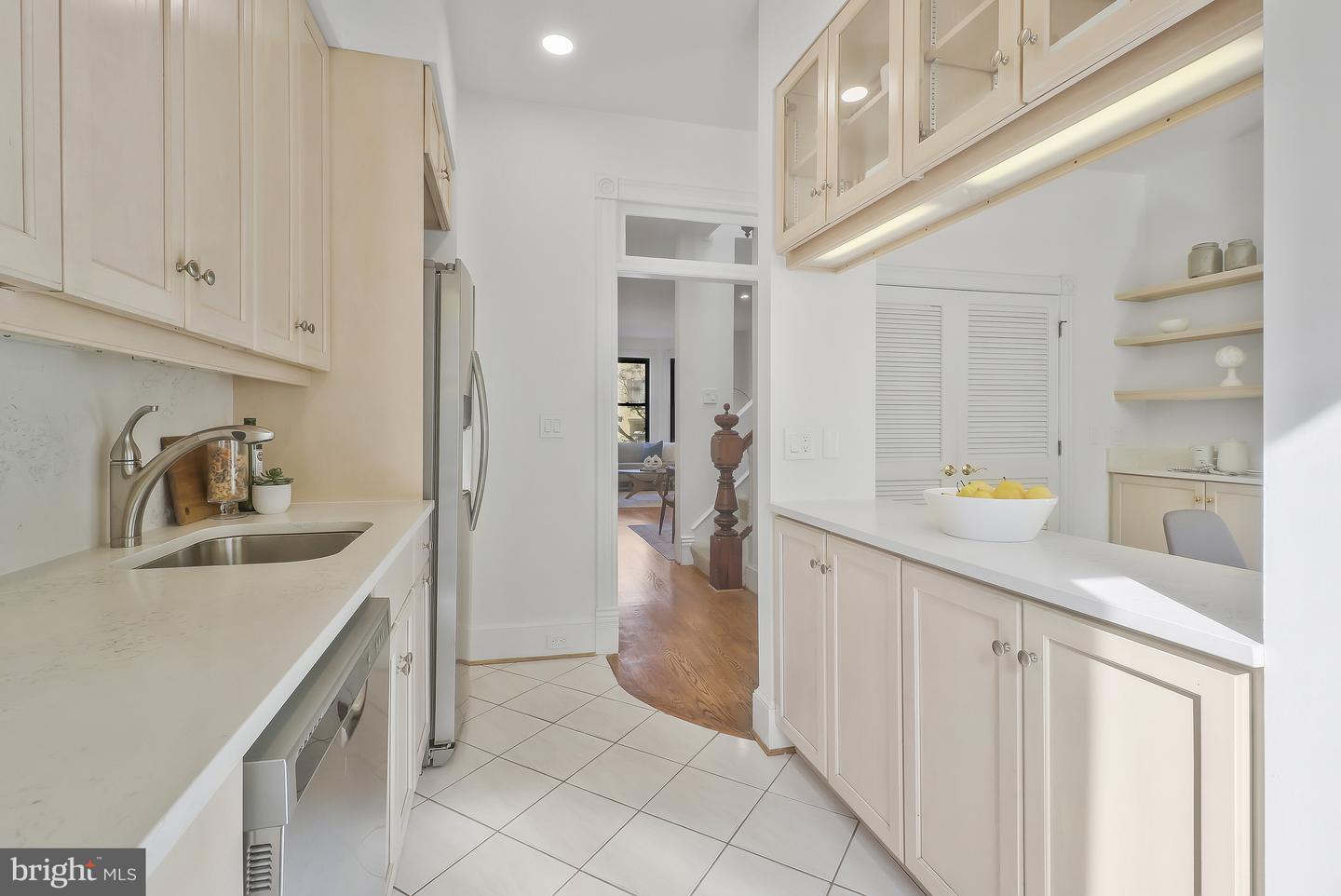 303 C ST SE, WASHINGTON, District Of Columbia 20003, 3 Bedrooms Bedrooms, ,2 BathroomsBathrooms,Residential,For sale,303 C ST SE,DCDC2163564 MLS # DCDC2163564