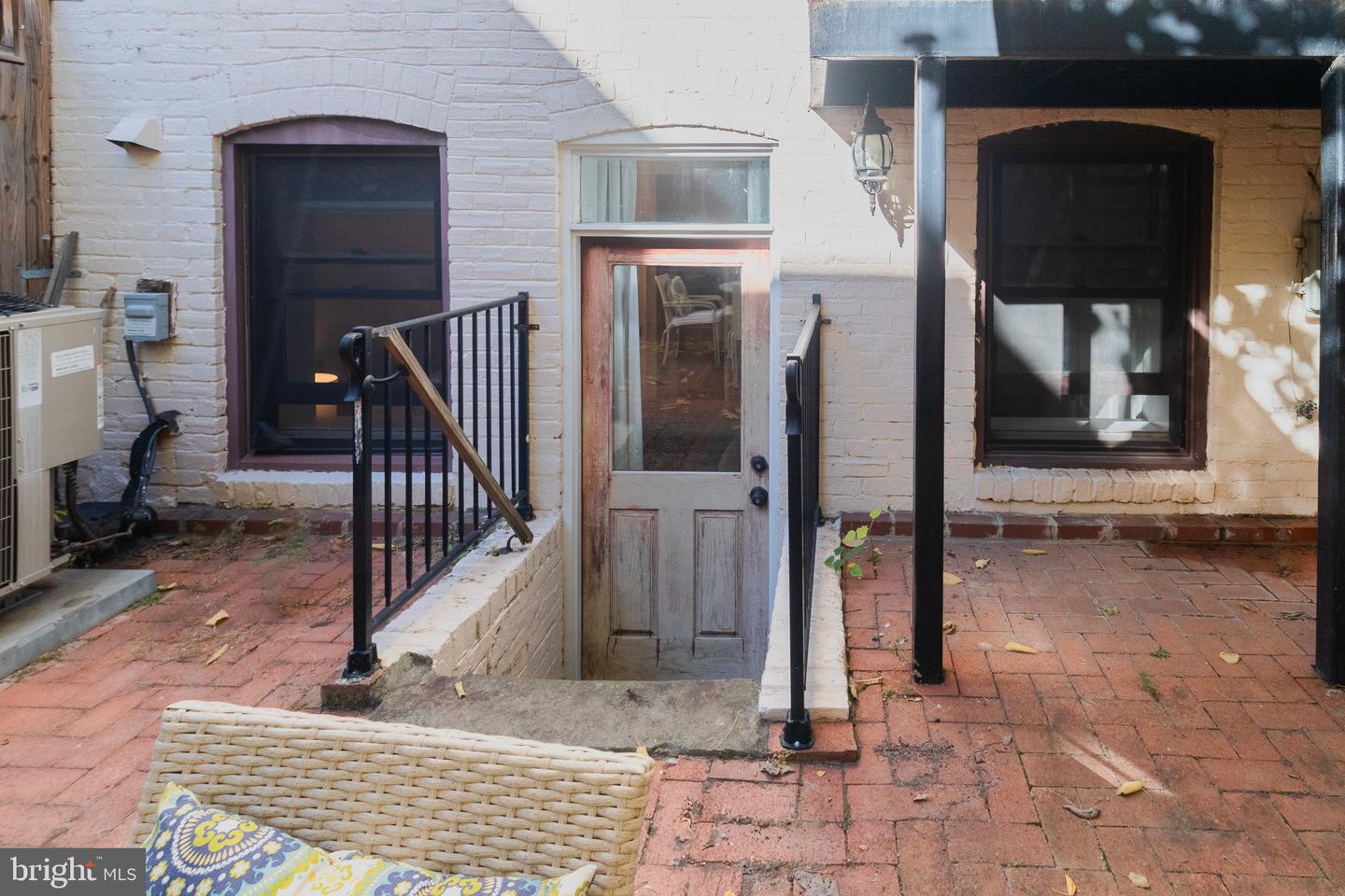 303 C ST SE, WASHINGTON, District Of Columbia 20003, 3 Bedrooms Bedrooms, ,2 BathroomsBathrooms,Residential,For sale,303 C ST SE,DCDC2163564 MLS # DCDC2163564