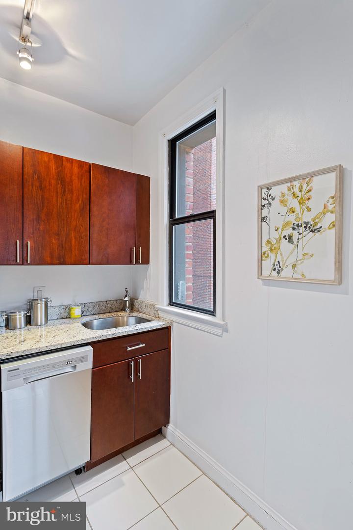 2515 K ST NW #211, WASHINGTON, District Of Columbia 20037, 1 Bedroom Bedrooms, ,1 BathroomBathrooms,Residential,For sale,2515 K ST NW #211,DCDC2169490 MLS # DCDC2169490