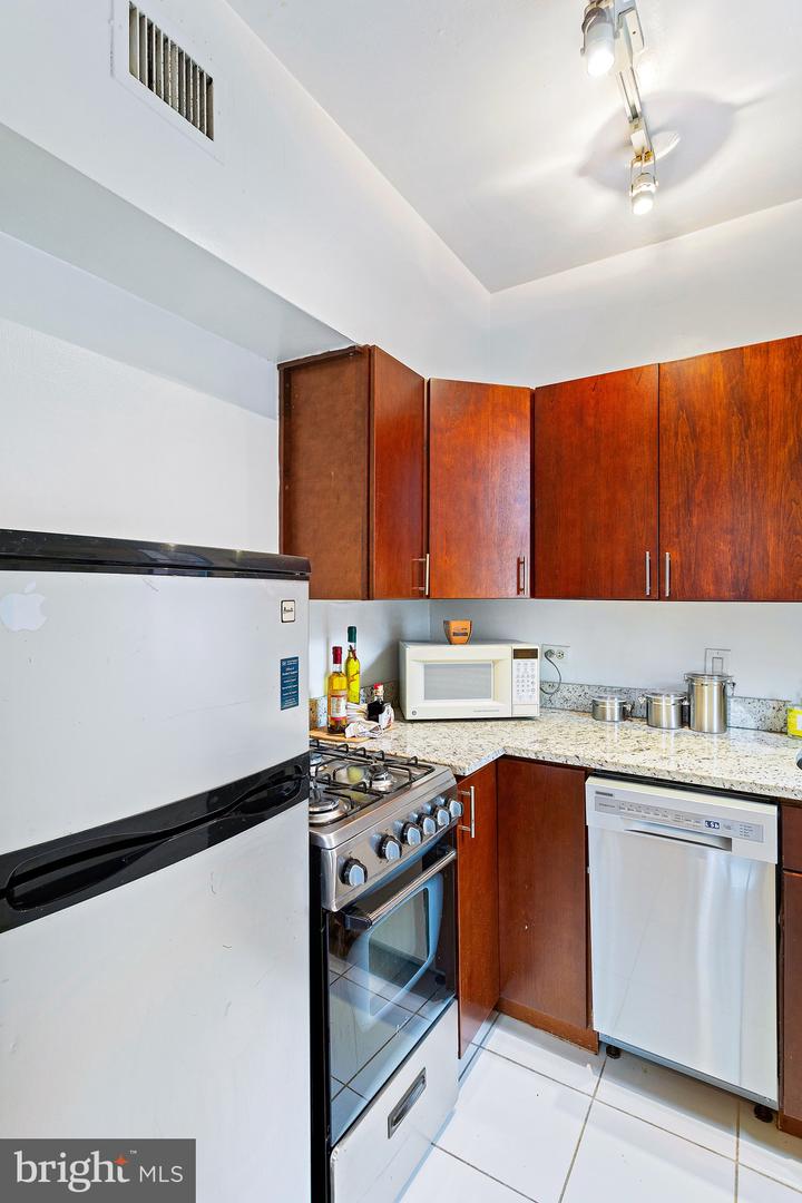 2515 K ST NW #211, WASHINGTON, District Of Columbia 20037, 1 Bedroom Bedrooms, ,1 BathroomBathrooms,Residential,For sale,2515 K ST NW #211,DCDC2169490 MLS # DCDC2169490