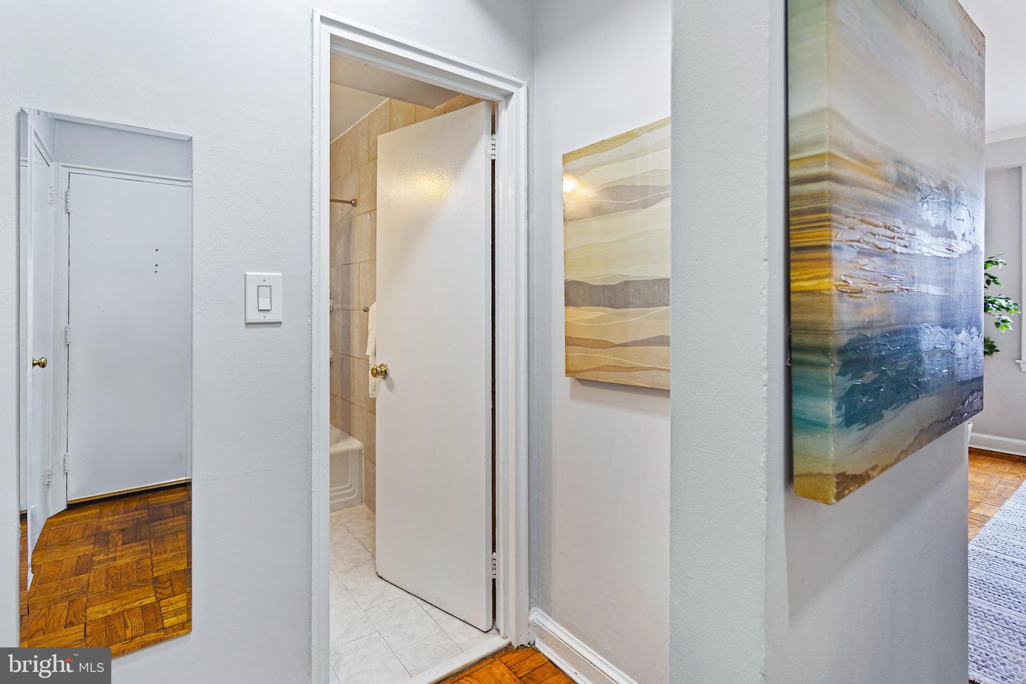 2515 K ST NW #211, WASHINGTON, District Of Columbia 20037, 1 Bedroom Bedrooms, ,1 BathroomBathrooms,Residential,For sale,2515 K ST NW #211,DCDC2169490 MLS # DCDC2169490