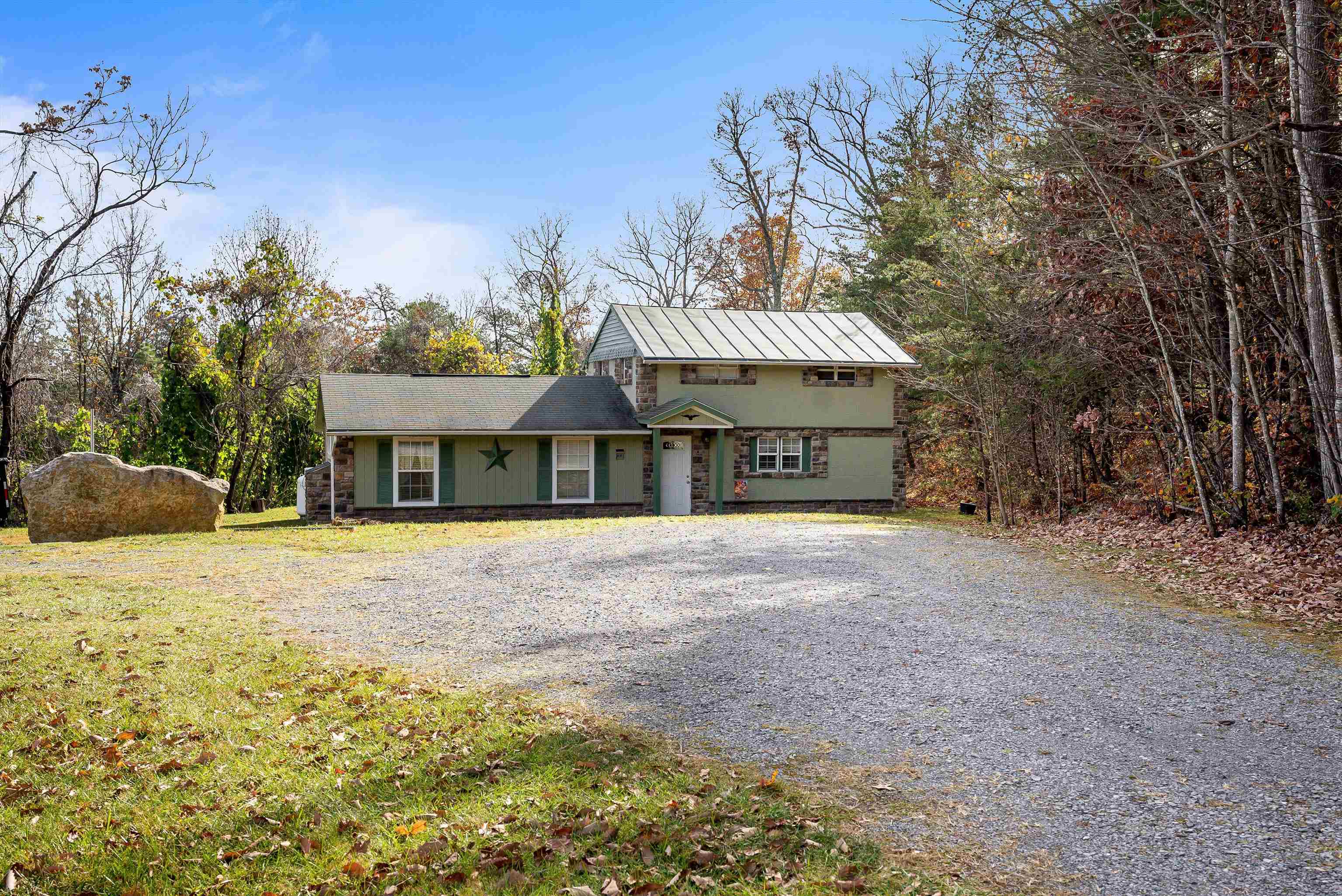 8879 US HWY 211 W, LURAY, Virginia 22835, 3 Bedrooms Bedrooms, ,1 BathroomBathrooms,Residential,Painters Mountain Place,8879 US HWY 211 W,659040 MLS # 659040