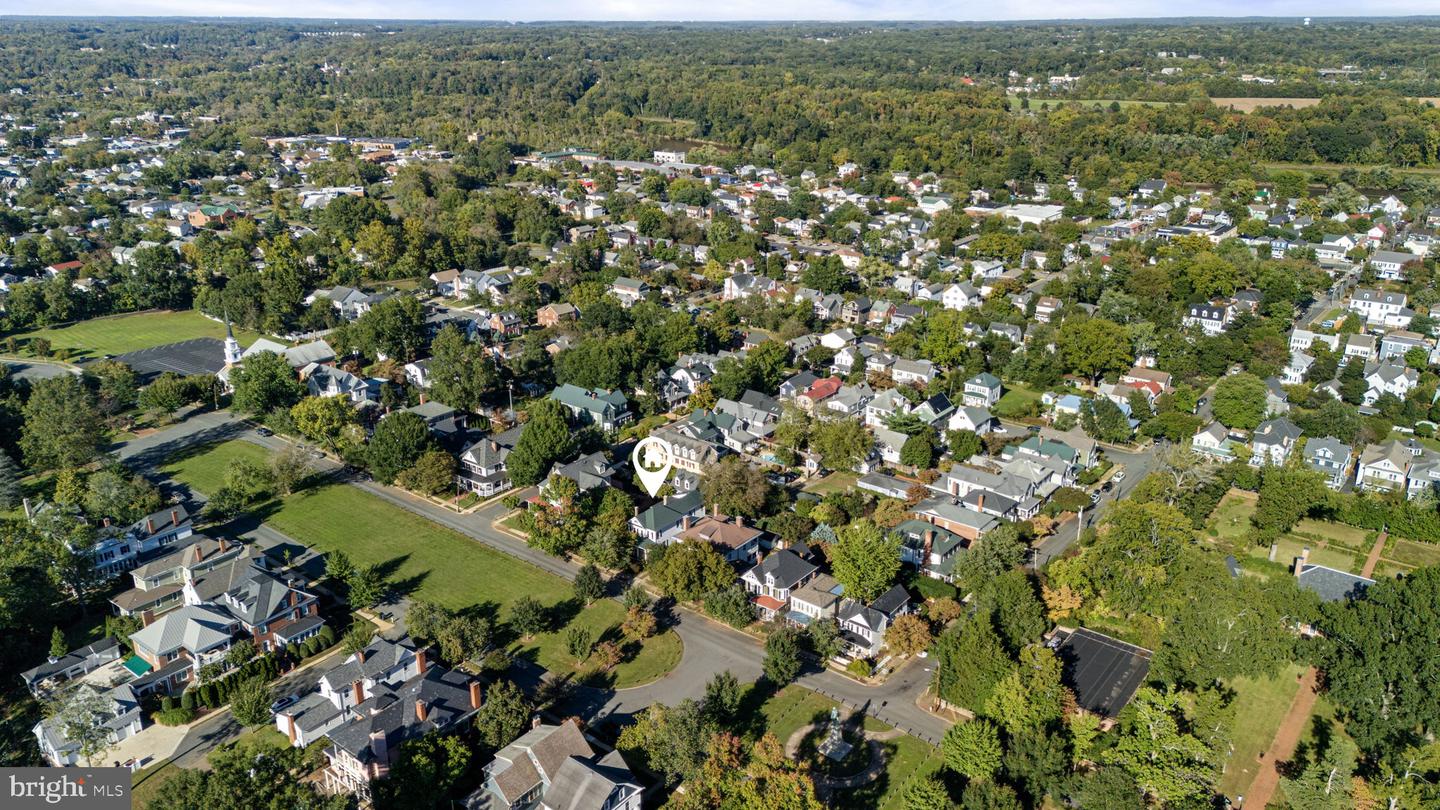 615 FAUQUIER ST, FREDERICKSBURG, Virginia 22401, 4 Bedrooms Bedrooms, ,3 BathroomsBathrooms,Residential,For sale,615 FAUQUIER ST,VAFB2006960 MLS # VAFB2006960