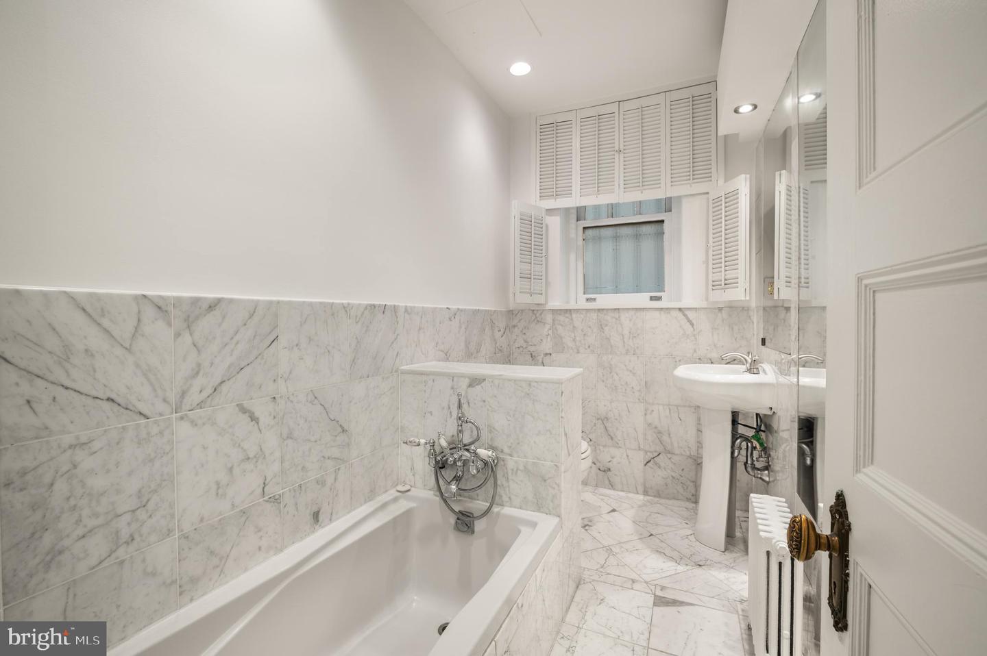 2311 CONNECTICUT AVE NW #102, WASHINGTON, District Of Columbia 20008, 3 Bedrooms Bedrooms, ,2 BathroomsBathrooms,Residential,For sale,2311 CONNECTICUT AVE NW #102,DCDC2165160 MLS # DCDC2165160