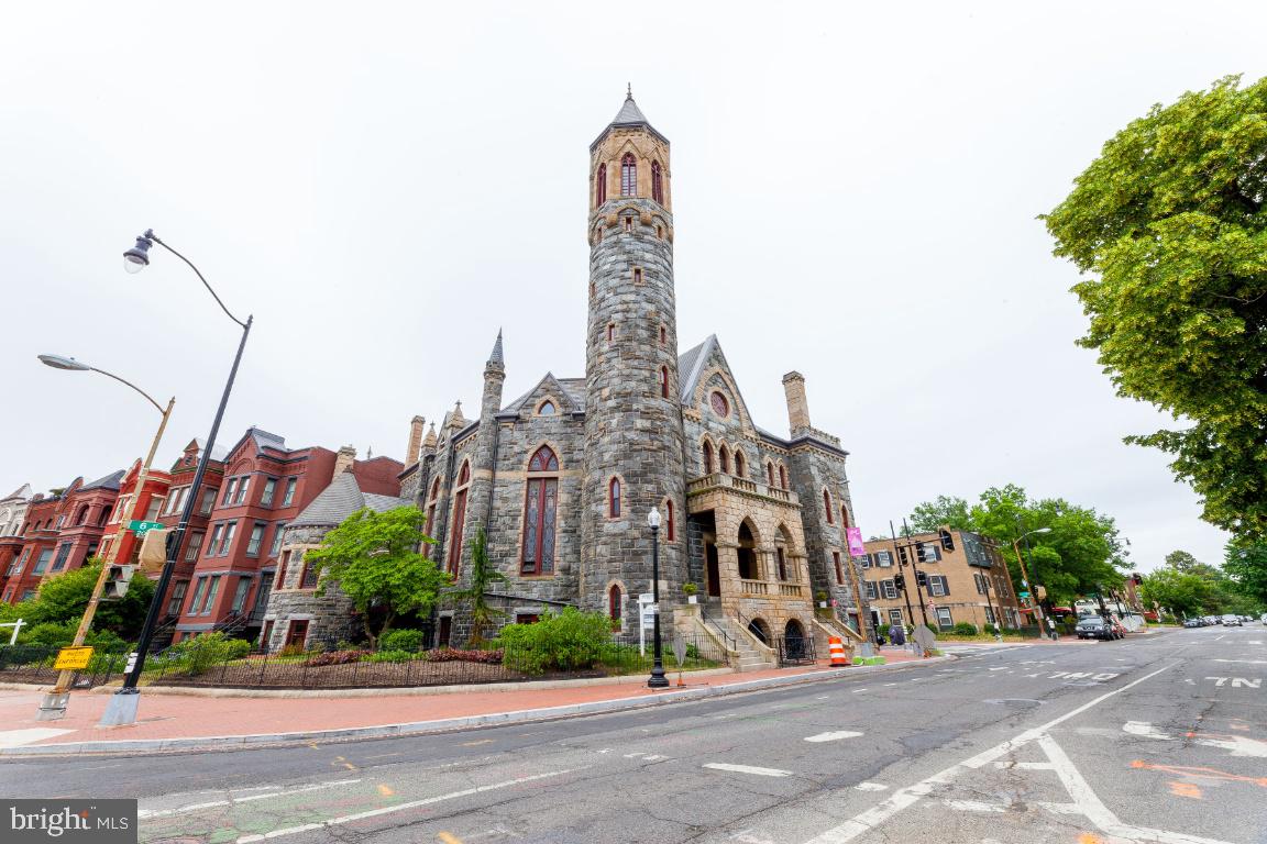 609 MARYLAND AVE NE #4, WASHINGTON, District Of Columbia 20002, 4 Bedrooms Bedrooms, ,4 BathroomsBathrooms,Residential,For sale,609 MARYLAND AVE NE #4,DCDC2168874 MLS # DCDC2168874