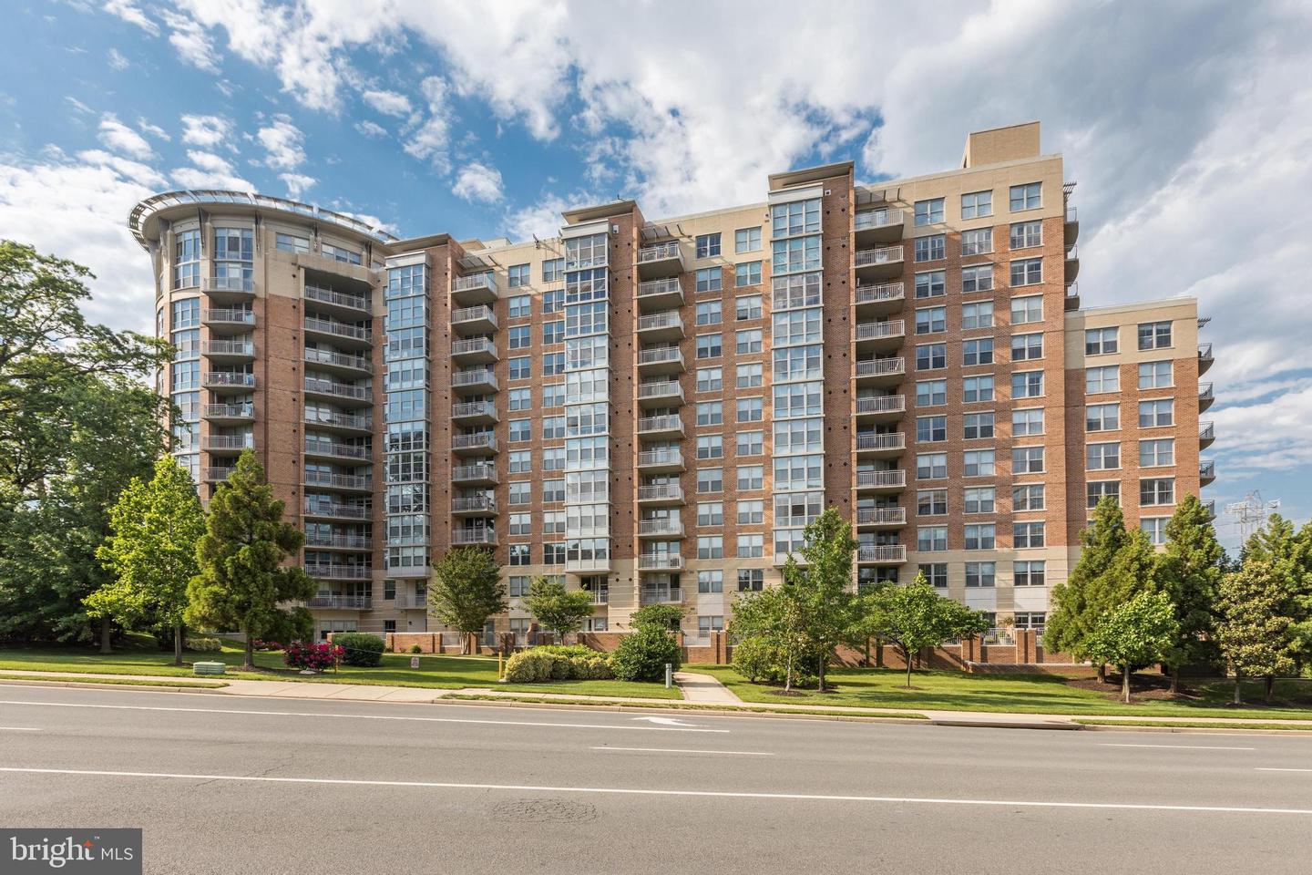 11800 SUNSET HILLS RD #203, RESTON, Virginia 20190, 1 Bedroom Bedrooms, ,1 BathroomBathrooms,Residential,For sale,11800 SUNSET HILLS RD #203,VAFX2211748 MLS # VAFX2211748