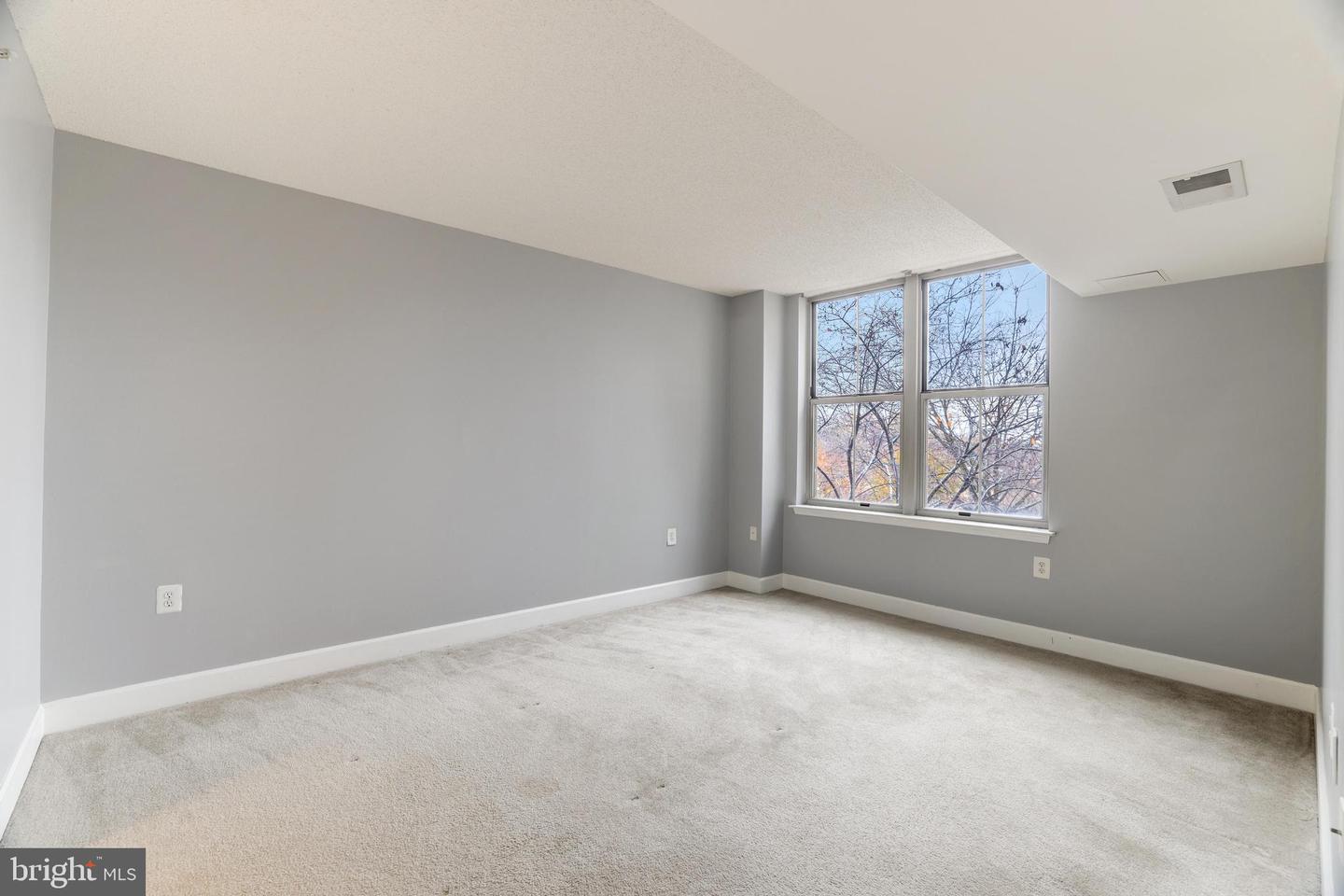 11800 SUNSET HILLS RD #203, RESTON, Virginia 20190, 1 Bedroom Bedrooms, ,1 BathroomBathrooms,Residential,For sale,11800 SUNSET HILLS RD #203,VAFX2211748 MLS # VAFX2211748