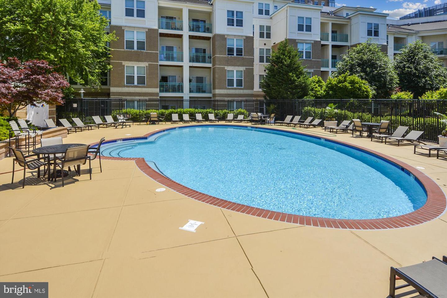 12000 MARKET ST #354, RESTON, Virginia 20190, 2 Bedrooms Bedrooms, ,2 BathroomsBathrooms,Residential,For sale,12000 MARKET ST #354,VAFX2206266 MLS # VAFX2206266