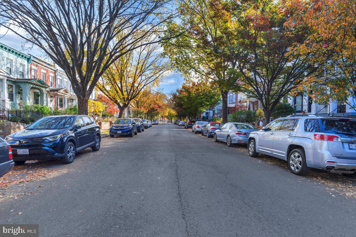 619 ROCK CREEK CHURCH RD NW, WASHINGTON, District Of Columbia 20010, 3 Bedrooms Bedrooms, ,2 BathroomsBathrooms,Residential,For sale,619 ROCK CREEK CHURCH RD NW,DCDC2165306 MLS # DCDC2165306