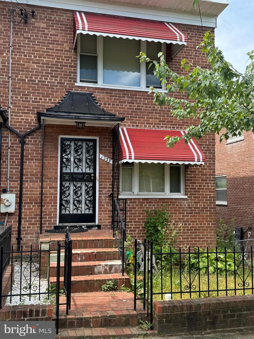 1235 FARRAGUT PL NE, WASHINGTON, District Of Columbia 20017, 3 Bedrooms Bedrooms, ,1 BathroomBathrooms,Residential,For sale,1235 FARRAGUT PL NE,DCDC2148576 MLS # DCDC2148576