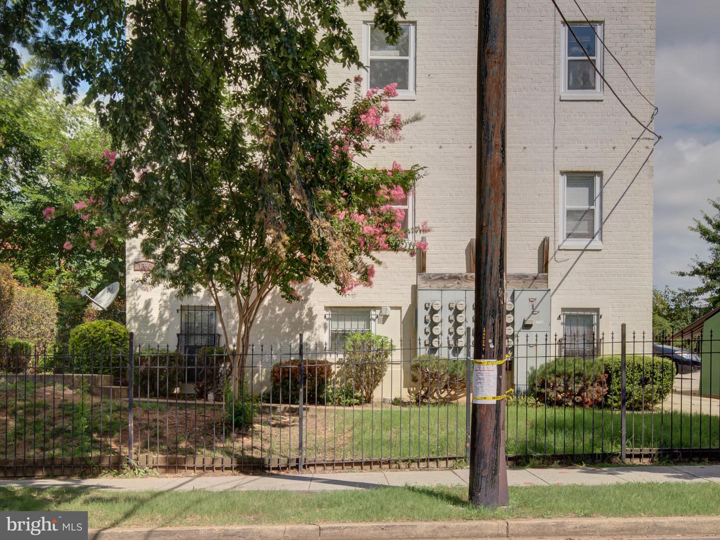 1310 CONGRESS ST SE #301, WASHINGTON, District Of Columbia 20032, 2 Bedrooms Bedrooms, ,1 BathroomBathrooms,Residential,For sale,1310 CONGRESS ST SE #301,DCDC2155966 MLS # DCDC2155966