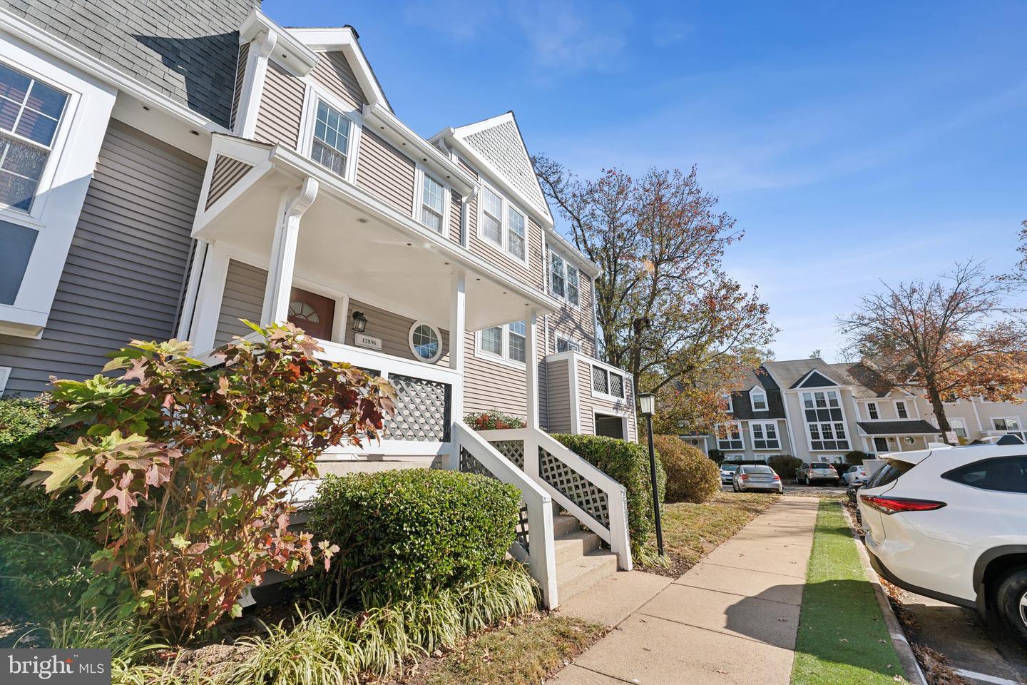 12896-A GRAYS POINTE RD #12896A, FAIRFAX, Virginia 22033, 2 Bedrooms Bedrooms, ,2 BathroomsBathrooms,Residential,For sale,12896-A GRAYS POINTE RD #12896A,VAFX2209302 MLS # VAFX2209302