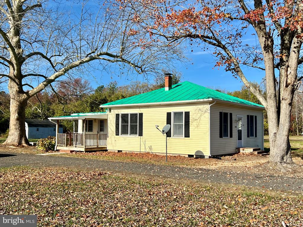 7614 RIVER RD, LANCASTER, Virginia 22503, 2 Bedrooms Bedrooms, ,1 BathroomBathrooms,Residential,For sale,7614 RIVER RD,VALV2000624 MLS # VALV2000624