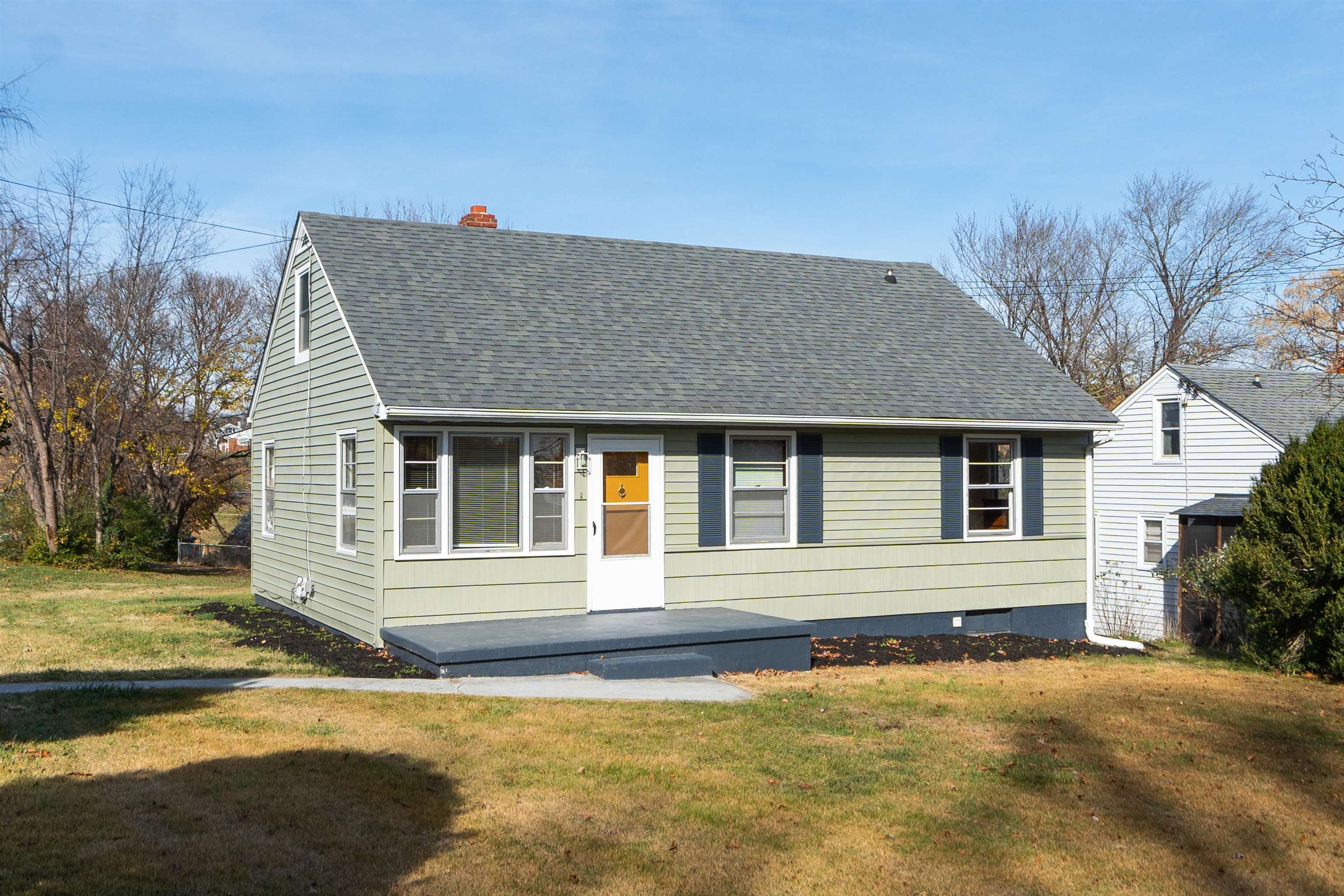 302 DEVON RD, STAUNTON, Virginia 24401, 3 Bedrooms Bedrooms, ,1 BathroomBathrooms,Residential,302 DEVON RD,659083 MLS # 659083