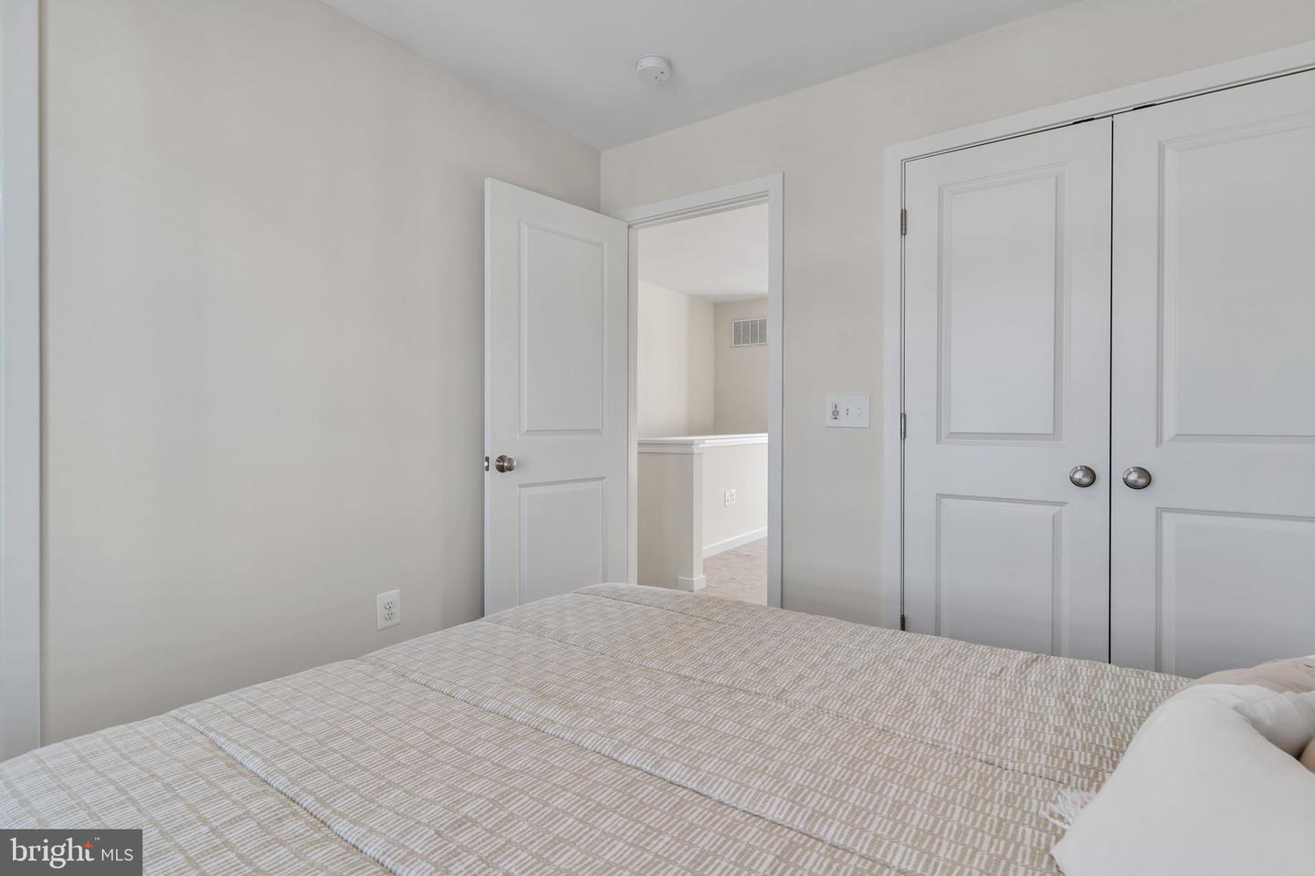 927 N ALFRED ST, ALEXANDRIA, Virginia 22314, 3 Bedrooms Bedrooms, ,3 BathroomsBathrooms,Residential,For sale,927 N ALFRED ST,VAAX2039832 MLS # VAAX2039832