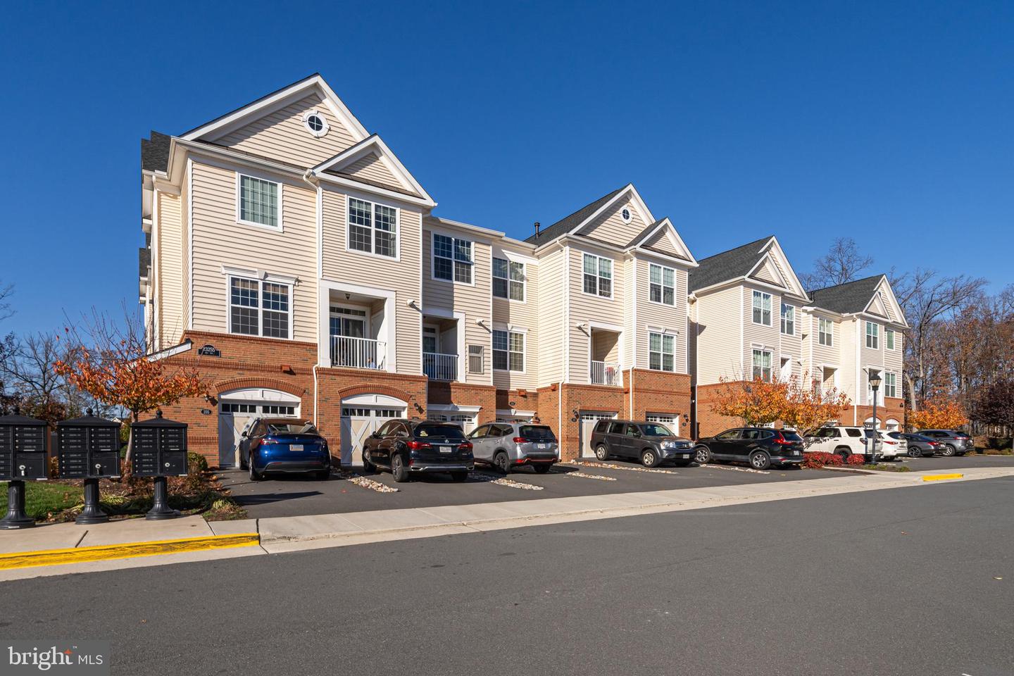 23255 MILLTOWN KNOLL SQ #103, ASHBURN, Virginia 20148, 2 Bedrooms Bedrooms, ,2 BathroomsBathrooms,Residential,For sale,23255 MILLTOWN KNOLL SQ #103,VALO2084348 MLS # VALO2084348