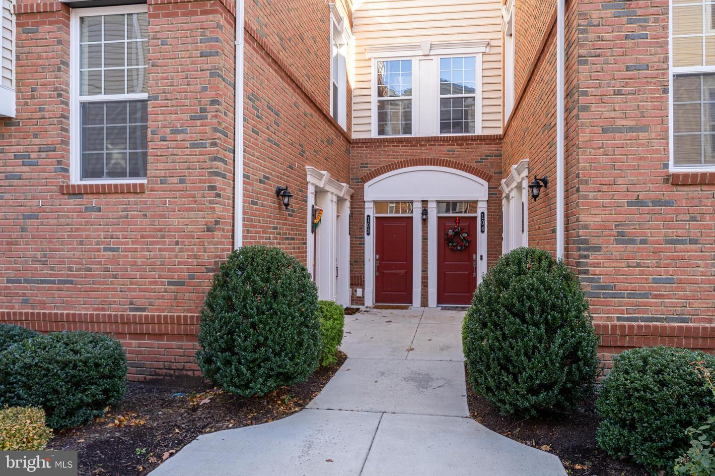 23255 MILLTOWN KNOLL SQ #103, ASHBURN, Virginia 20148, 2 Bedrooms Bedrooms, ,2 BathroomsBathrooms,Residential,For sale,23255 MILLTOWN KNOLL SQ #103,VALO2084348 MLS # VALO2084348