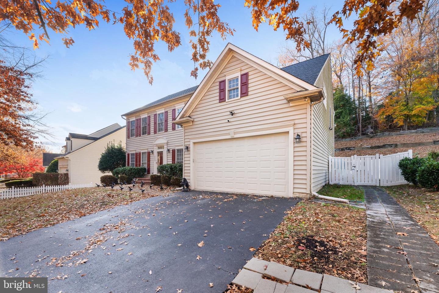 16492 HAYES LN, WOODBRIDGE, Virginia 22191, 4 Bedrooms Bedrooms, ,3 BathroomsBathrooms,Residential,For sale,16492 HAYES LN,VAPW2083260 MLS # VAPW2083260