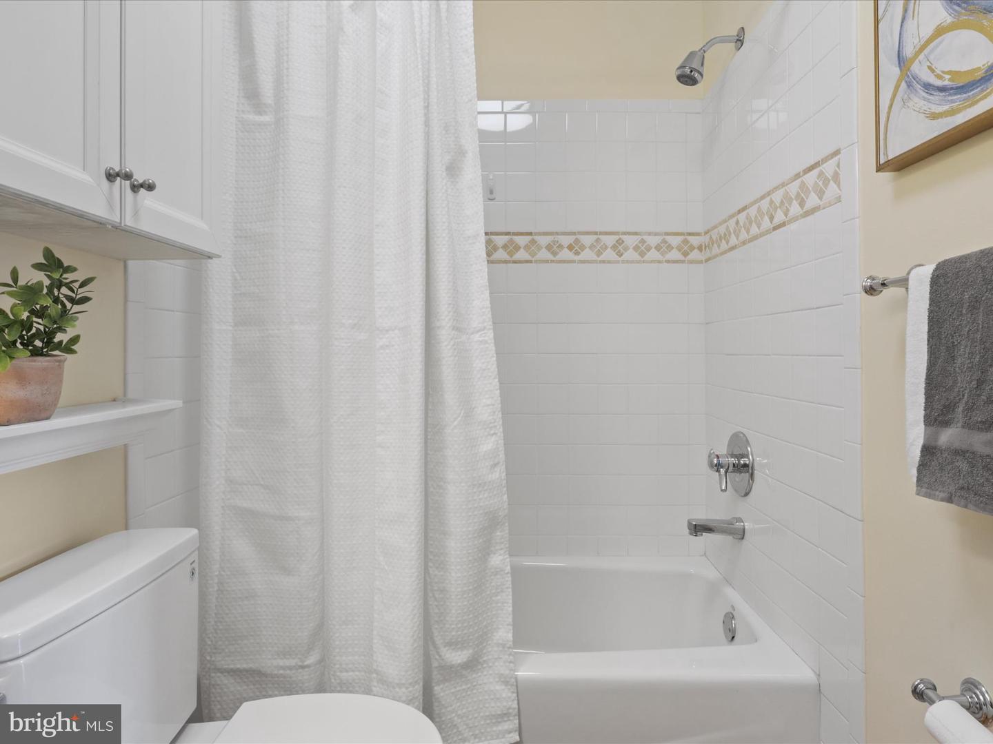 1332 PARK RD NW #B, WASHINGTON, District Of Columbia 20010, 2 Bedrooms Bedrooms, ,2 BathroomsBathrooms,Residential,For sale,1332 PARK RD NW #B,DCDC2170088 MLS # DCDC2170088