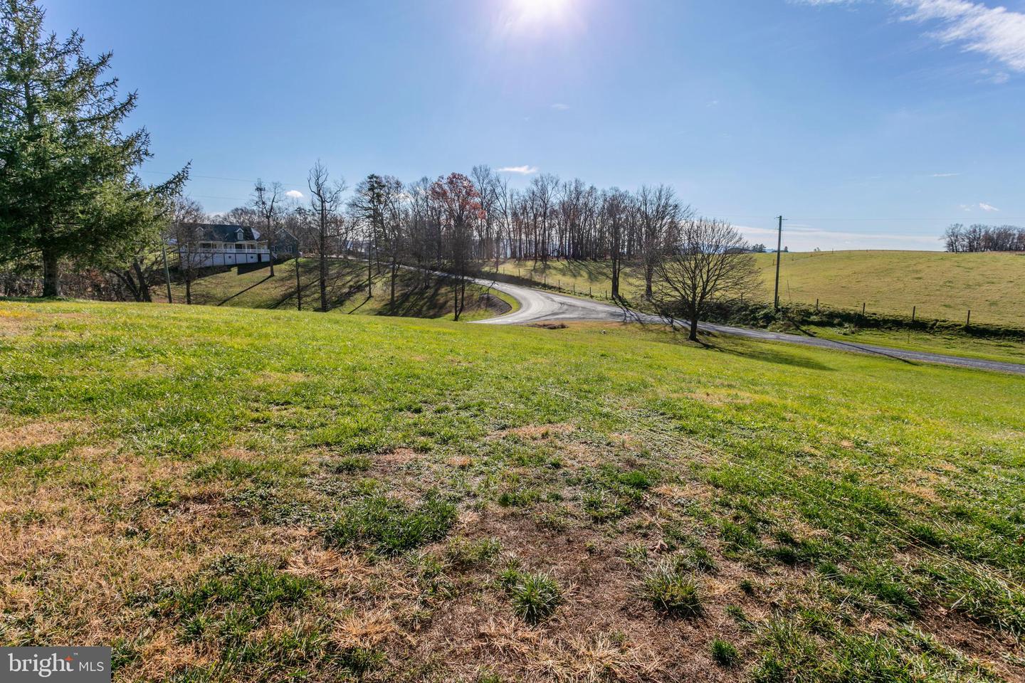 50 APPLETREE LN, WOODSTOCK, Virginia 22664, 3 Bedrooms Bedrooms, ,2 BathroomsBathrooms,Residential,For sale,50 APPLETREE LN,VASH2010078 MLS # VASH2010078