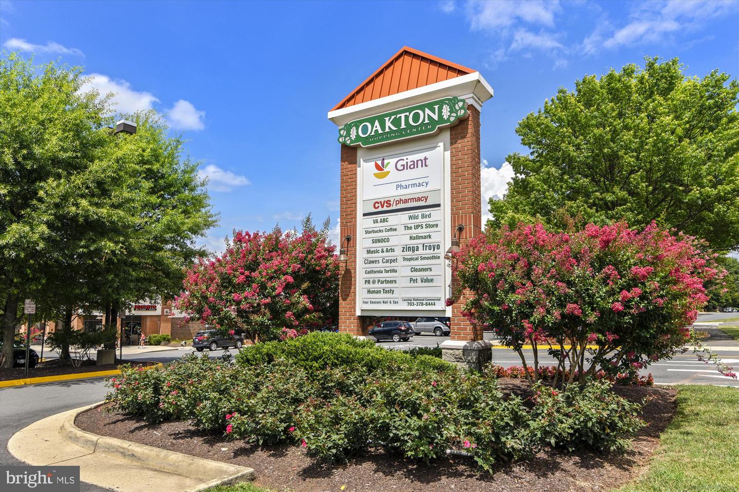 3175 SUMMIT SQUARE DR #5-D7, OAKTON, Virginia 22124, 2 Bedrooms Bedrooms, ,1 BathroomBathrooms,Residential,For sale,3175 SUMMIT SQUARE DR #5-D7,VAFX2211902 MLS # VAFX2211902