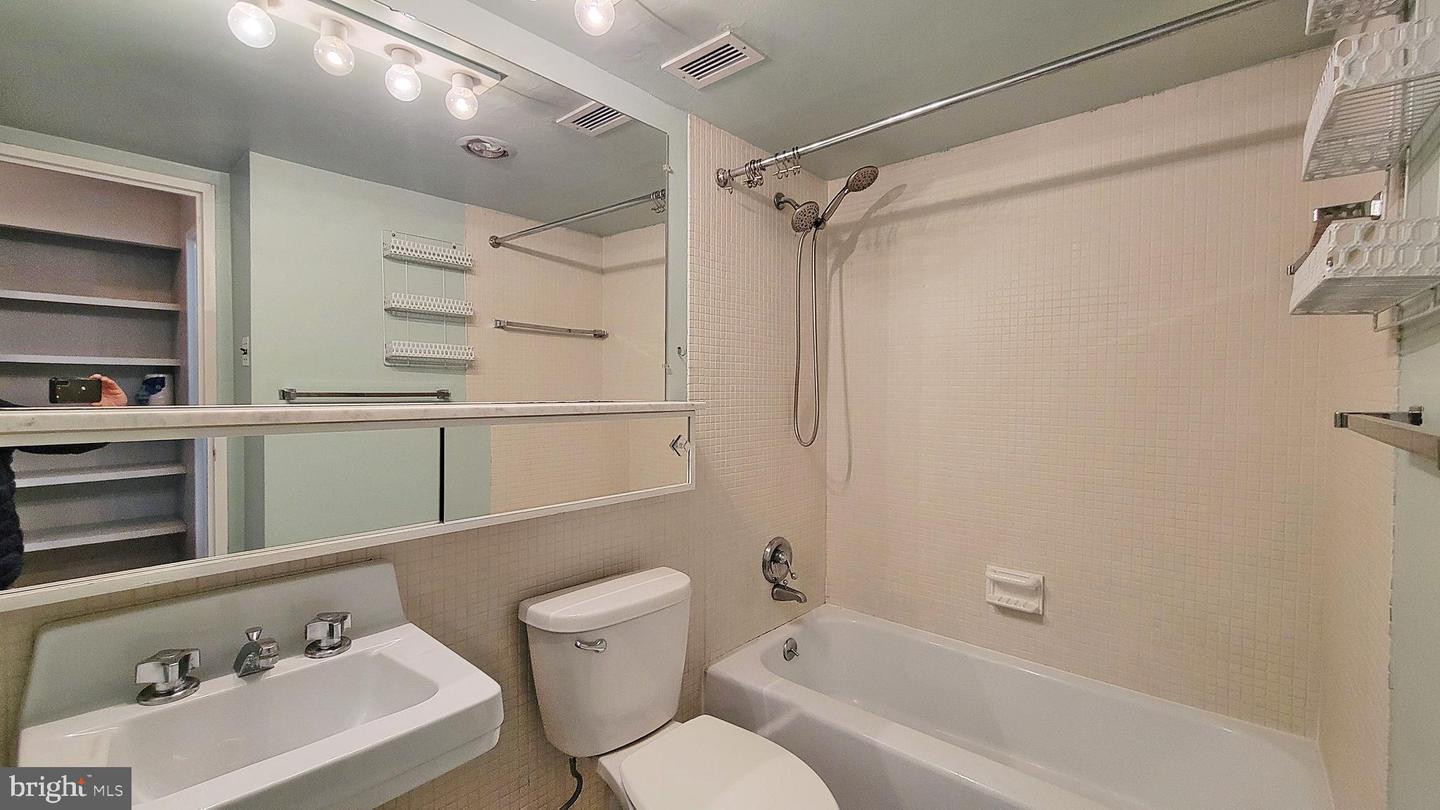 1245 4TH ST SW #E602, WASHINGTON, District Of Columbia 20024, 1 Bedroom Bedrooms, ,1 BathroomBathrooms,Residential,For sale,1245 4TH ST SW #E602,DCDC2170250 MLS # DCDC2170250