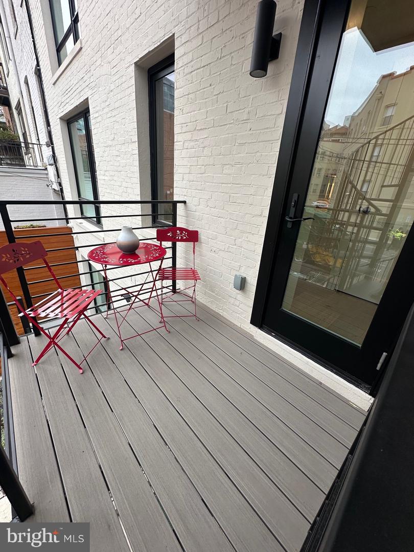 1820 19TH ST NW #3, WASHINGTON, District Of Columbia 20009, 2 Bedrooms Bedrooms, ,2 BathroomsBathrooms,Residential,For sale,1820 19TH ST NW #3,DCDC2170276 MLS # DCDC2170276