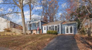 1524 SADLERS WELLS DR, HERNDON, Virginia 20170, 4 Bedrooms Bedrooms, ,3 BathroomsBathrooms,Residential,For sale,1524 SADLERS WELLS DR,VAFX2211330 MLS # VAFX2211330