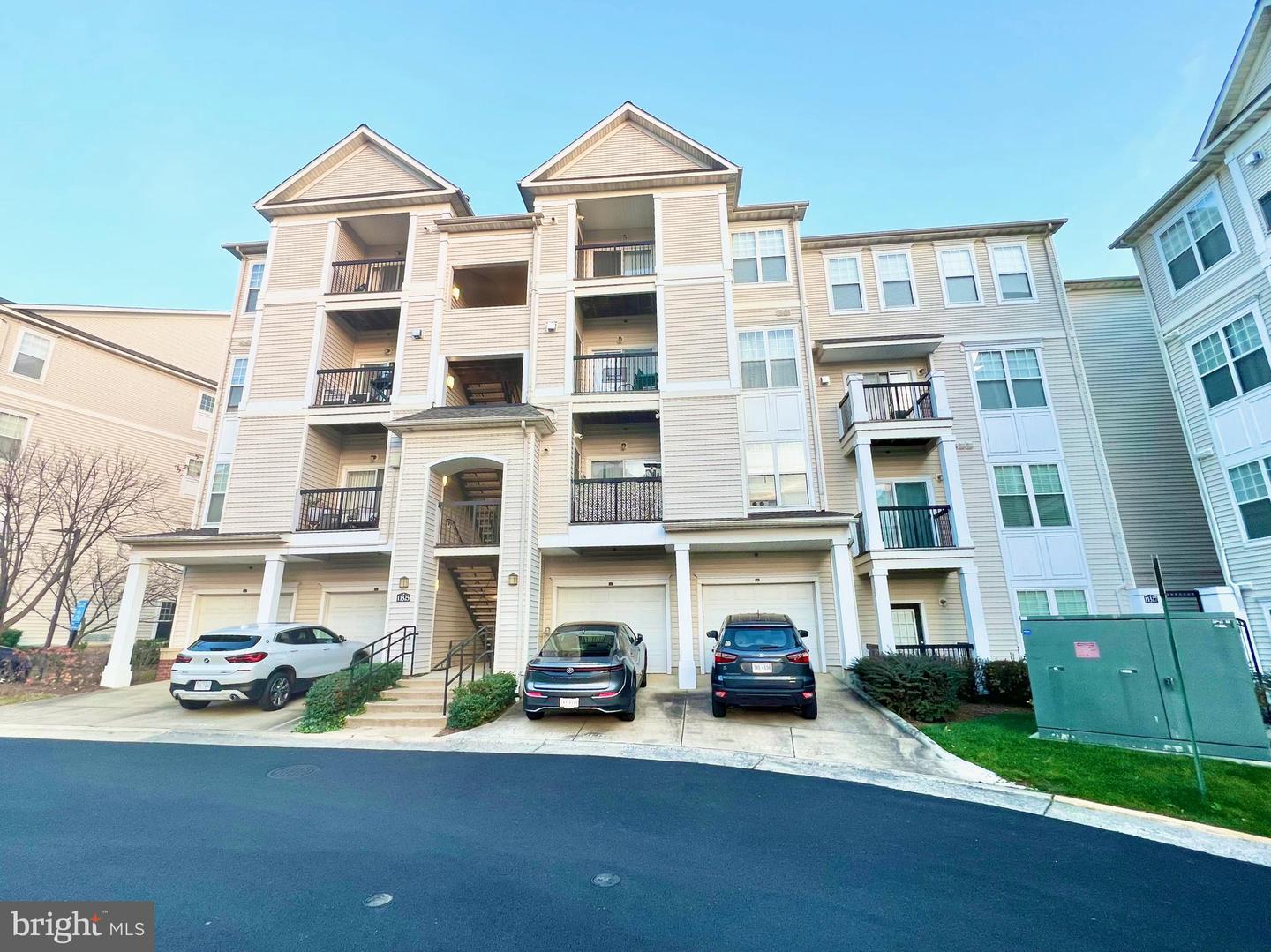 11325 ARISTOTLE DR #5-302, FAIRFAX, Virginia 22030, 1 Bedroom Bedrooms, ,1 BathroomBathrooms,Residential,For sale,11325 ARISTOTLE DR #5-302,VAFX2210910 MLS # VAFX2210910