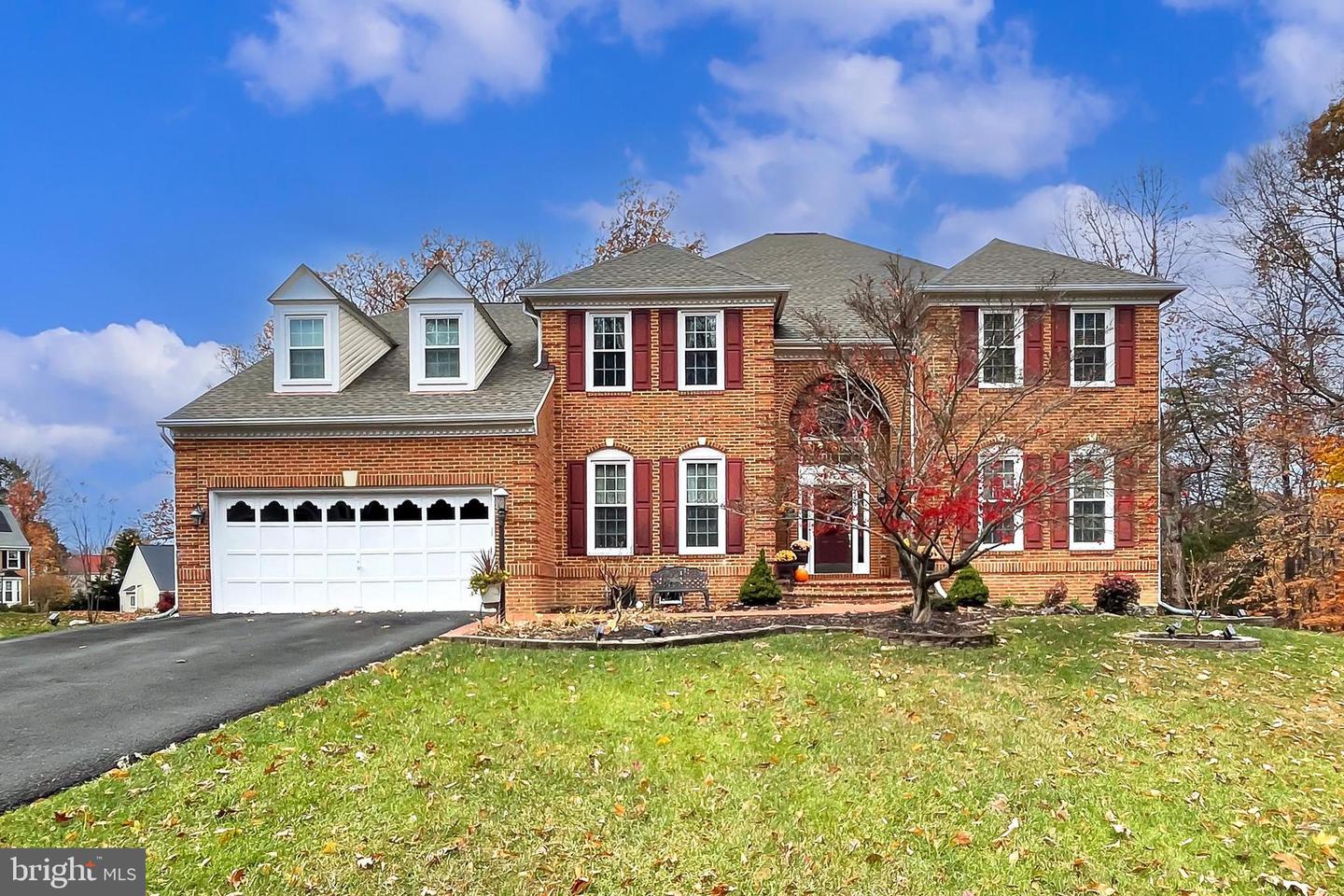 9482 GAUGE DR, FAIRFAX STATION, Virginia 22039, 6 Bedrooms Bedrooms, ,5 BathroomsBathrooms,Residential,For sale,9482 GAUGE DR,VAFX2211824 MLS # VAFX2211824