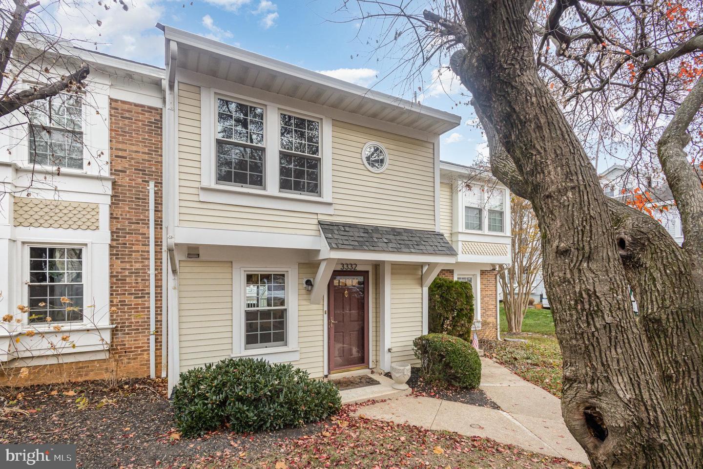 3332 LAKESIDE VIEW DR #4-7, FALLS CHURCH, Virginia 22041, 2 Bedrooms Bedrooms, ,2 BathroomsBathrooms,Residential,For sale,3332 LAKESIDE VIEW DR #4-7,VAFX2211884 MLS # VAFX2211884