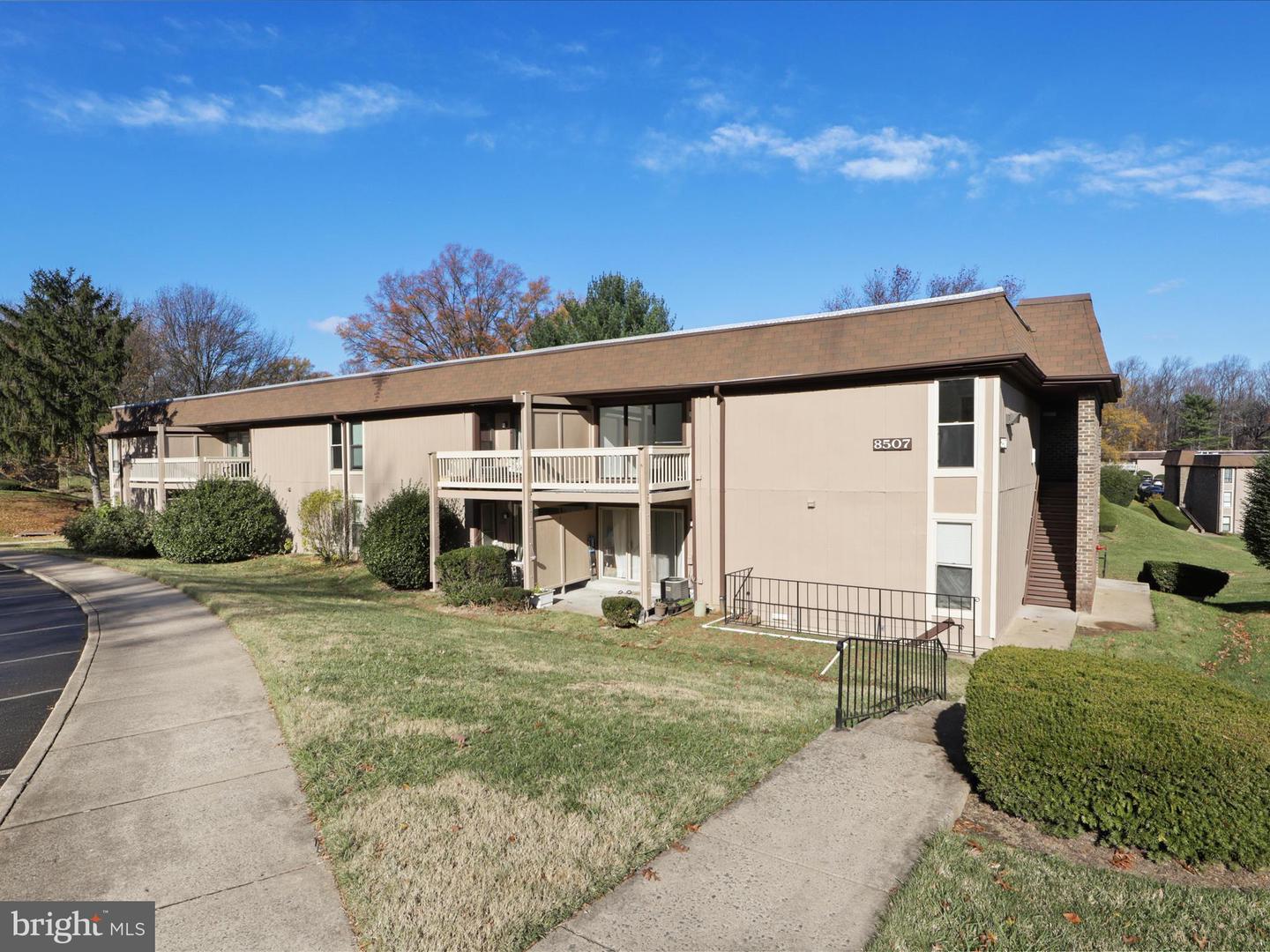 8507-H BARRINGTON CT, SPRINGFIELD, Virginia 22152, 2 Bedrooms Bedrooms, ,1 BathroomBathrooms,Residential,For sale,8507-H BARRINGTON CT,VAFX2211978 MLS # VAFX2211978