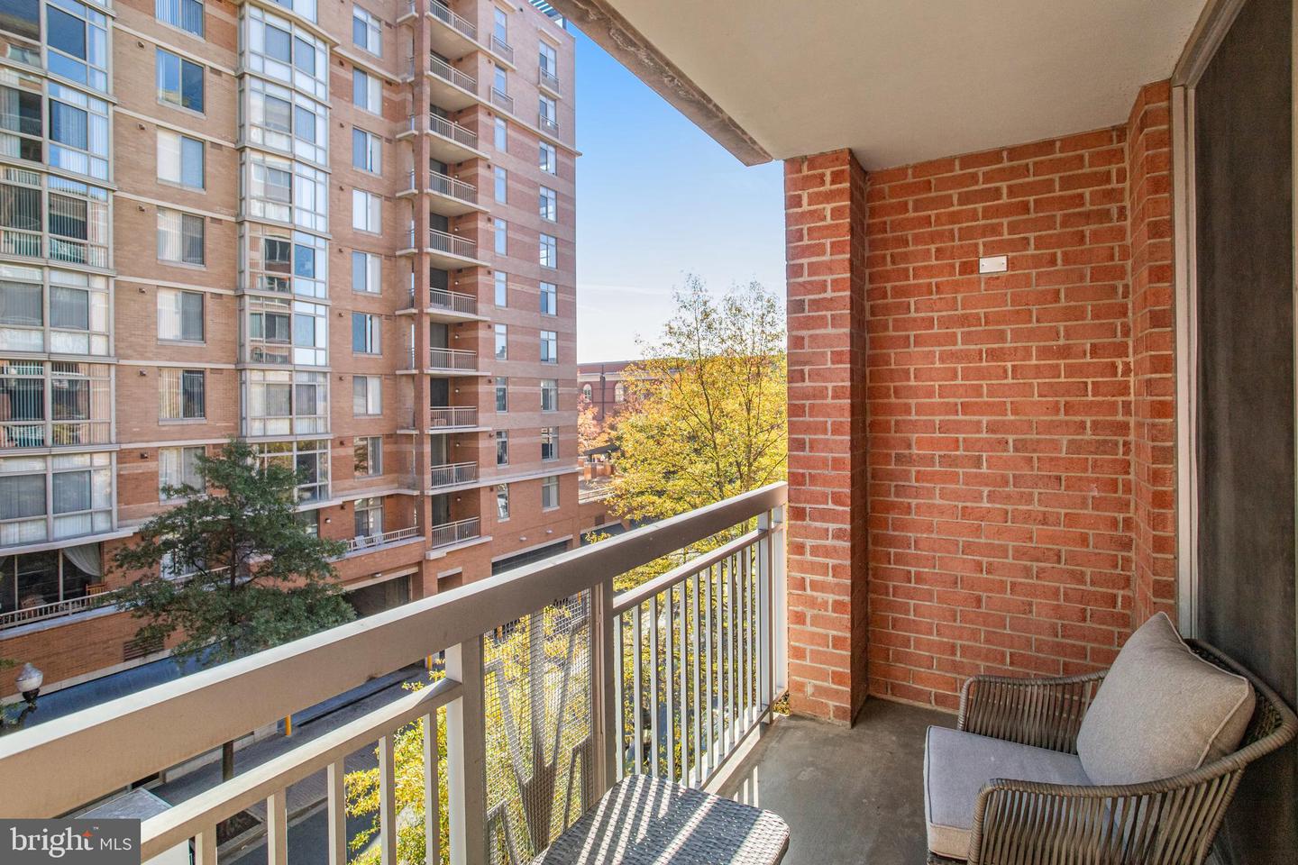 1020 N HIGHLAND ST #407, ARLINGTON, Virginia 22201, 1 Bedroom Bedrooms, ,1 BathroomBathrooms,Residential,For sale,1020 N HIGHLAND ST #407,VAAR2051116 MLS # VAAR2051116