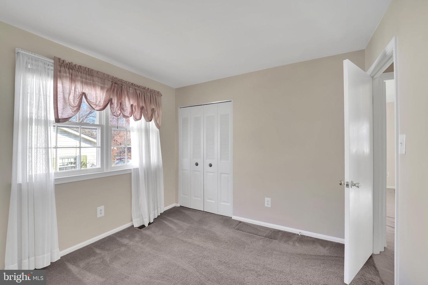 10354 COMMONWEALTH BLVD, FAIRFAX, Virginia 22032, 4 Bedrooms Bedrooms, ,3 BathroomsBathrooms,Residential,For sale,10354 COMMONWEALTH BLVD,VAFX2212086 MLS # VAFX2212086