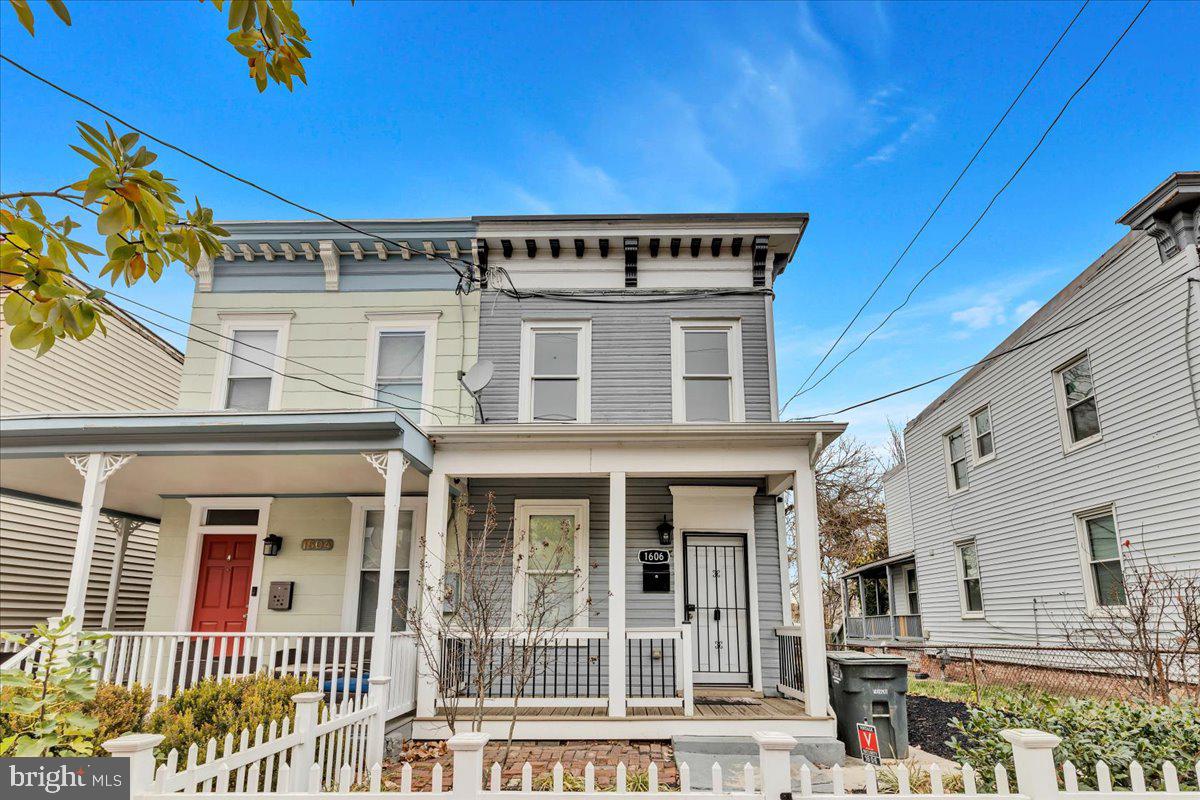 1606 U ST SE, WASHINGTON, District Of Columbia 20020, 3 Bedrooms Bedrooms, ,2 BathroomsBathrooms,Residential,For sale,1606 U ST SE,DCDC2170280 MLS # DCDC2170280