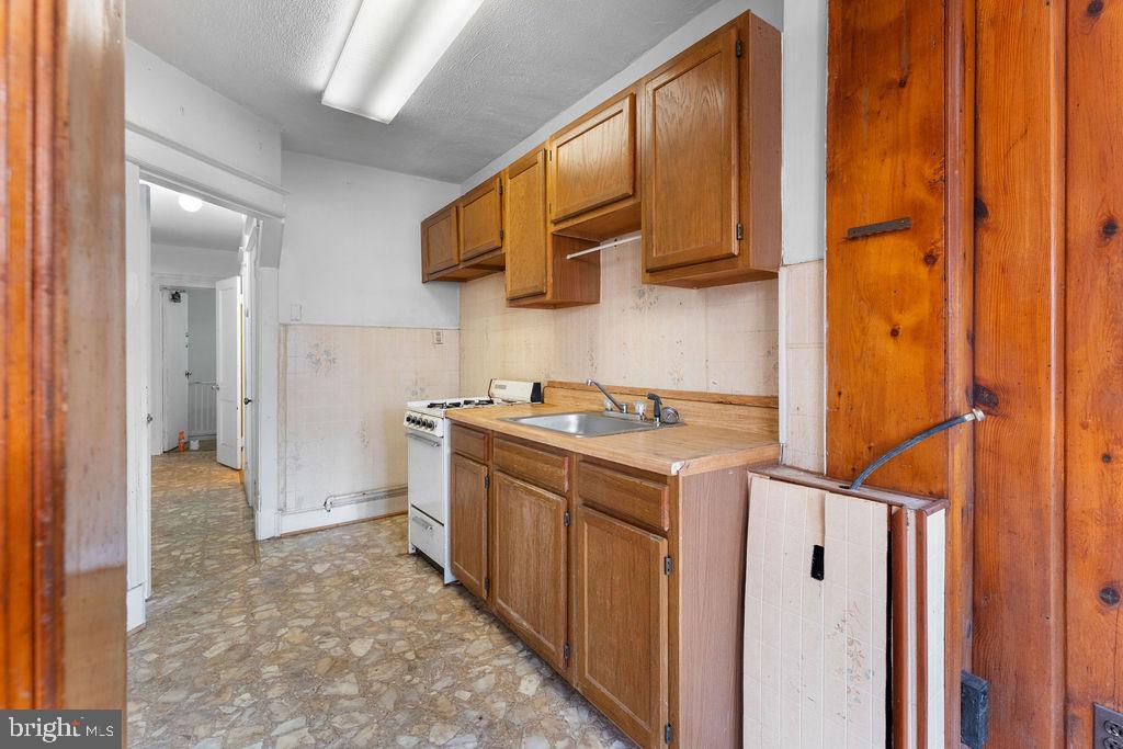 2208 NAYLOR RD SE, WASHINGTON, District Of Columbia 20020, ,Land,For sale,2208 NAYLOR RD SE,DCDC2170186 MLS # DCDC2170186