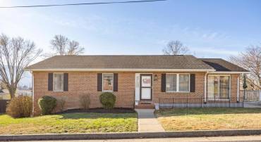 362 LINCOLN ST, STRASBURG, Virginia 22657, 3 Bedrooms Bedrooms, 8 Rooms Rooms,2 BathroomsBathrooms,Residential,For sale,362 LINCOLN ST,VASH2009906 MLS # VASH2009906