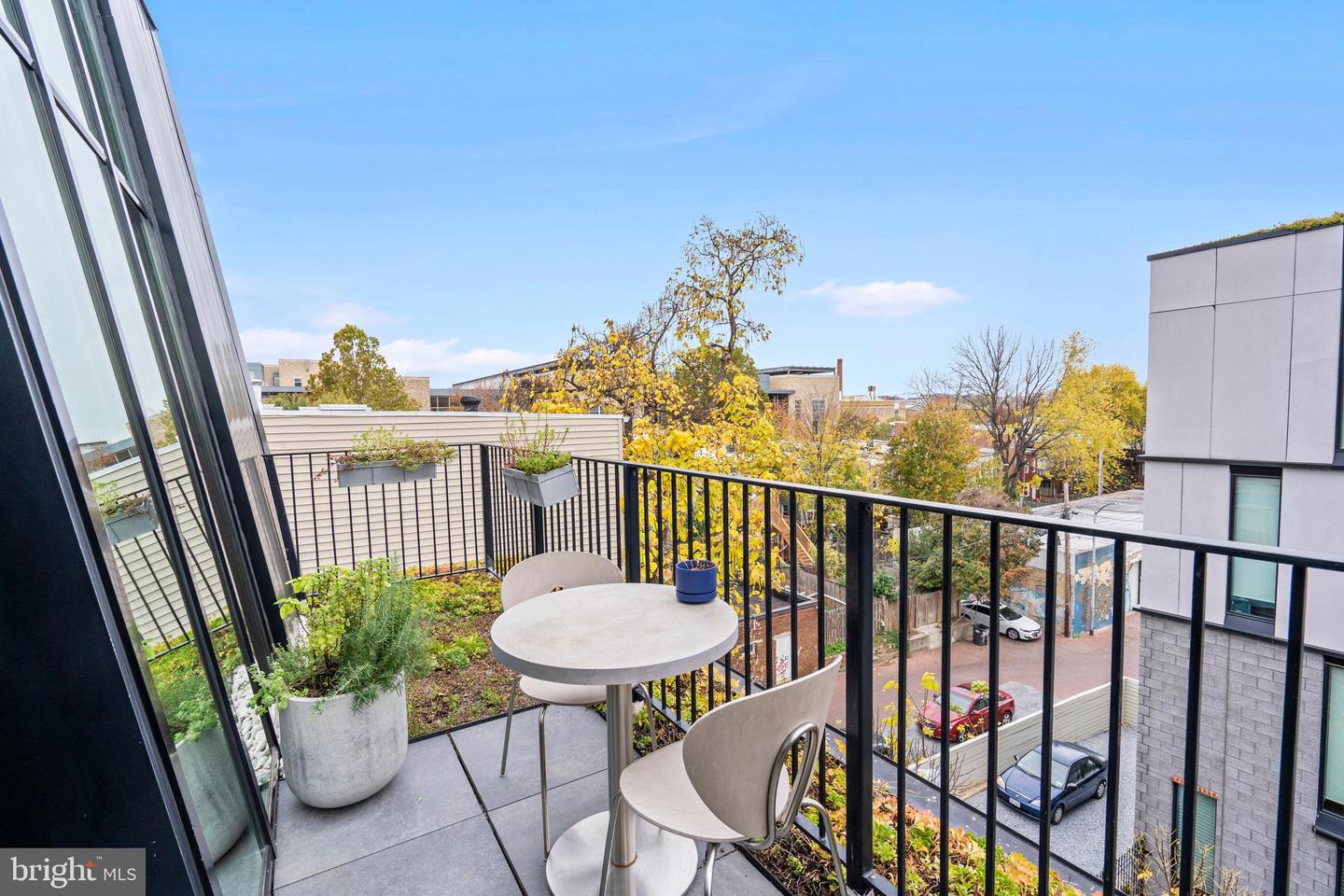 57 N ST NW #PH-402, WASHINGTON, District Of Columbia 20001, 2 Bedrooms Bedrooms, ,2 BathroomsBathrooms,Residential,For sale,57 N ST NW #PH-402,DCDC2169460 MLS # DCDC2169460