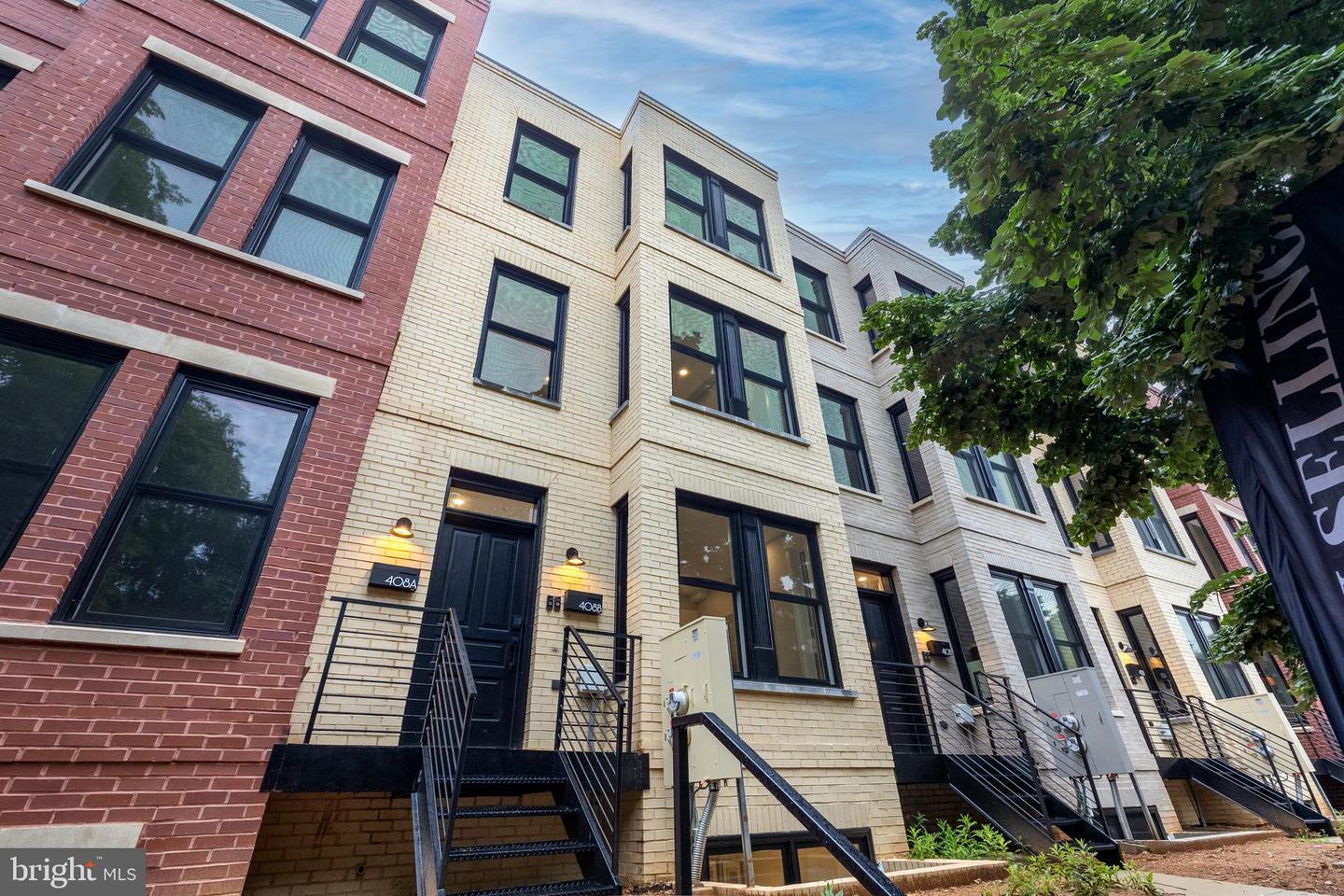 410 D ST SE #B, WASHINGTON, District Of Columbia 20003, 2 Bedrooms Bedrooms, ,2 BathroomsBathrooms,Residential,For sale,410 D ST SE #B,DCDC2170324 MLS # DCDC2170324