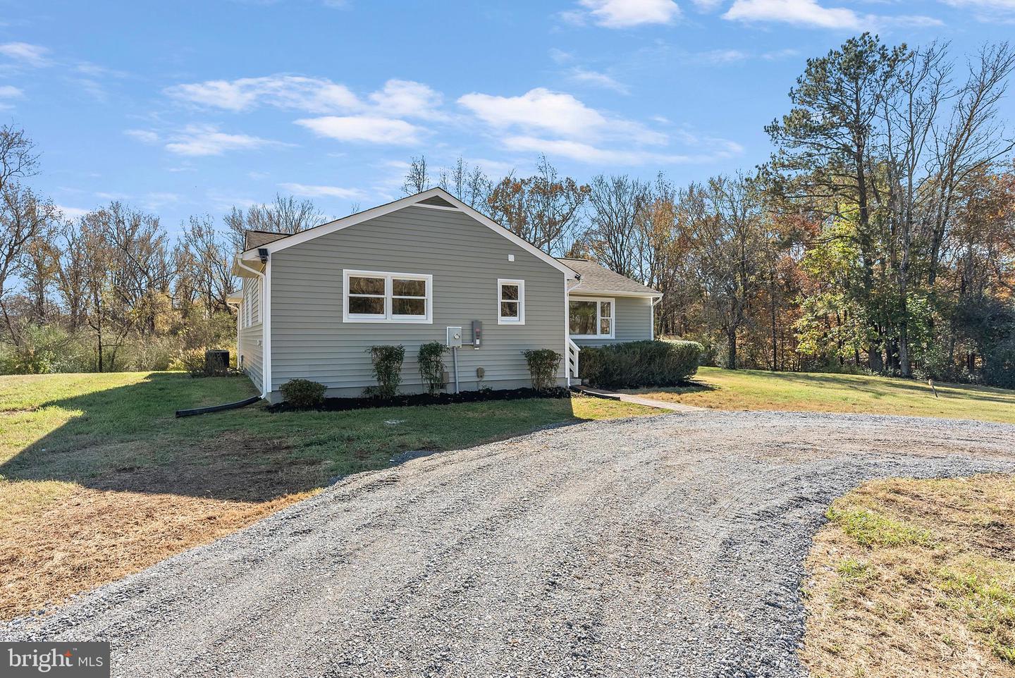 2801 RIVER RD W, MAIDENS, Virginia 23102, 4 Bedrooms Bedrooms, 9 Rooms Rooms,2 BathroomsBathrooms,Residential,For sale,2801 RIVER RD W,VAGO2000292 MLS # VAGO2000292