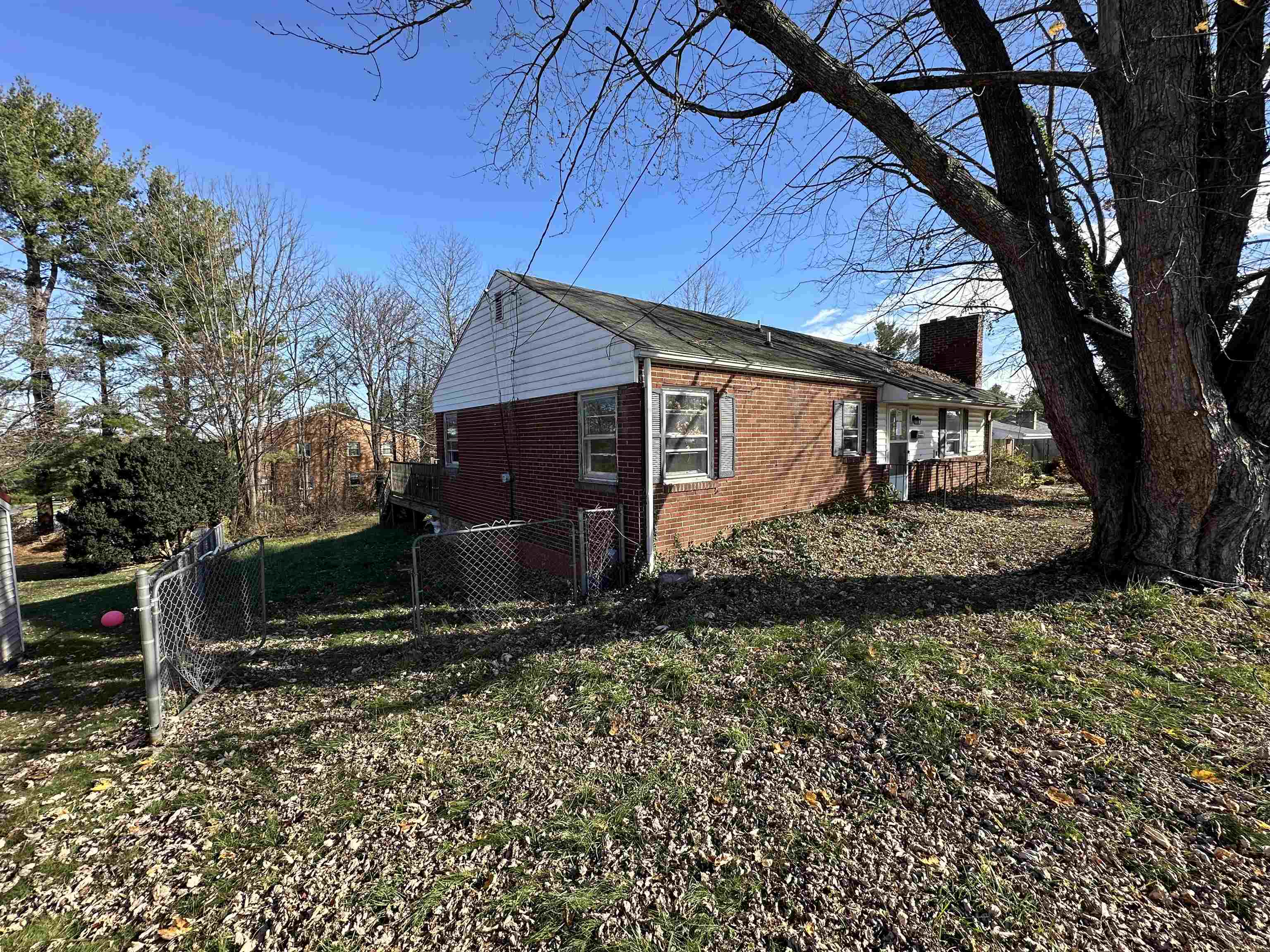 2427 MT VERNON ST, WAYNESBORO, Virginia 22980, 2 Bedrooms Bedrooms, ,2 BathroomsBathrooms,Residential,2427 MT VERNON ST,659125 MLS # 659125