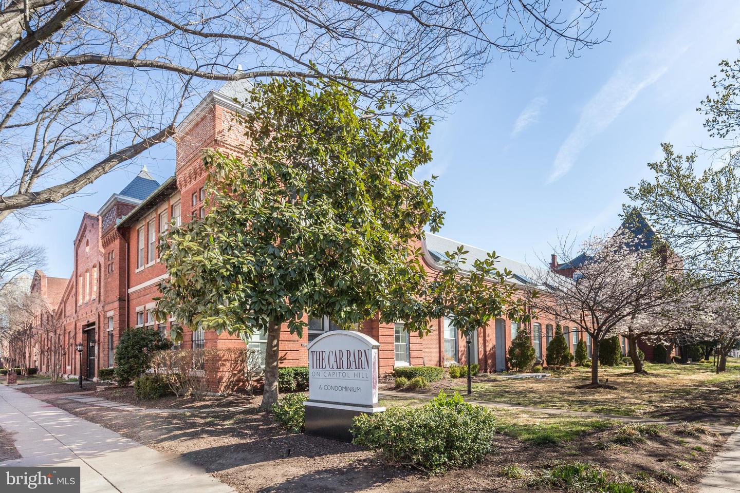 44 15TH ST NE #44, WASHINGTON, District Of Columbia 20002, 1 Bedroom Bedrooms, ,1 BathroomBathrooms,Residential,For sale,44 15TH ST NE #44,DCDC2138482 MLS # DCDC2138482